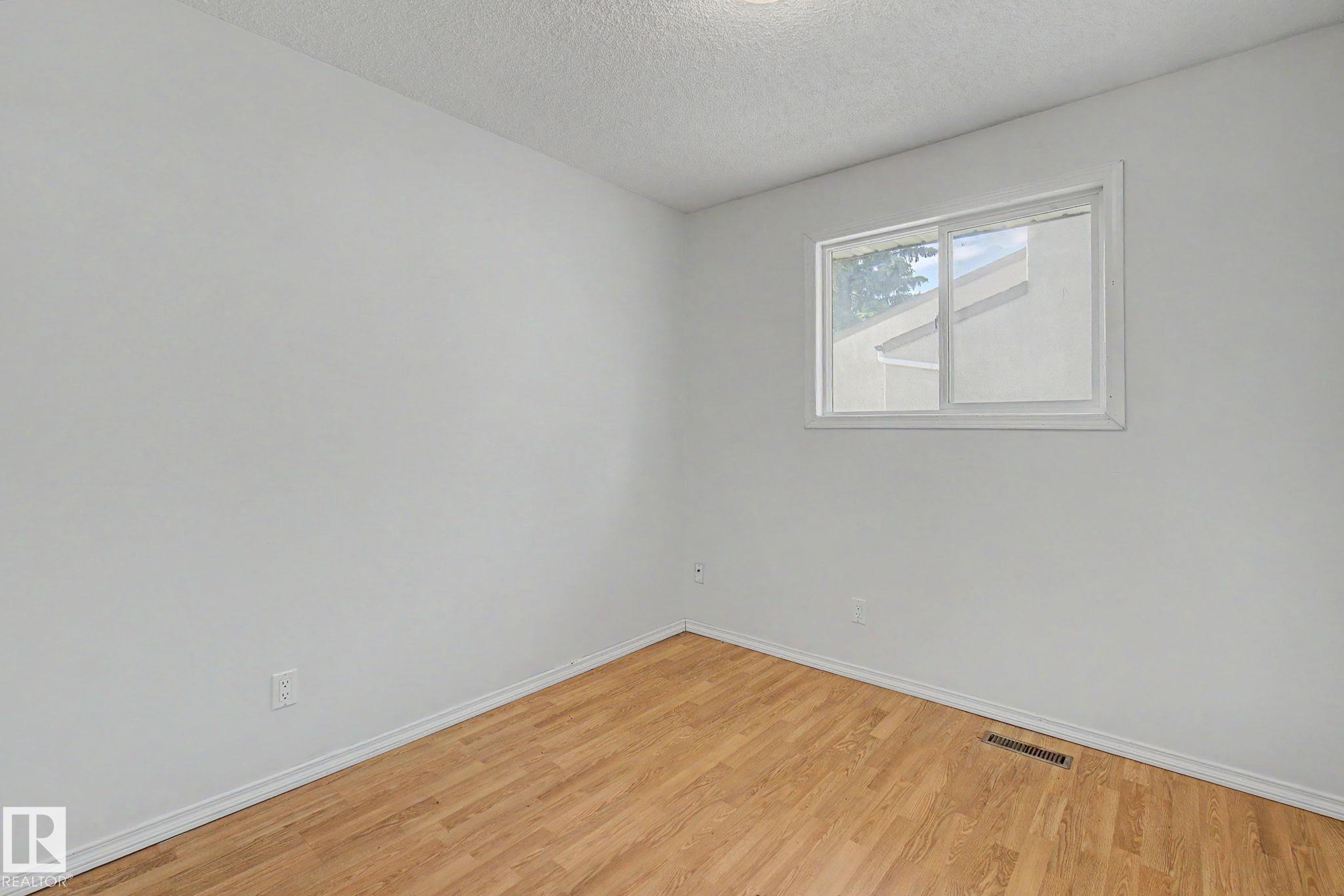 Photo 16 at 6237 13 Avenue NW, Sakaw, Edmonton