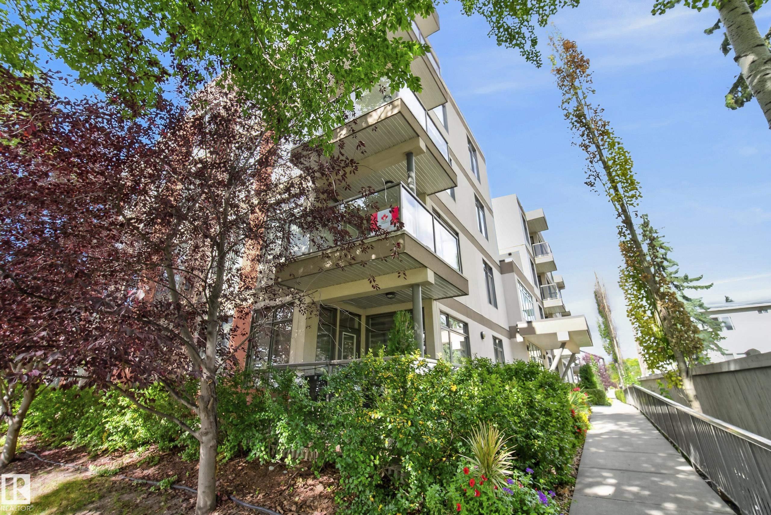 Photo 2 at 305 - 11140 68 Avenue NW, Parkallen, Edmonton