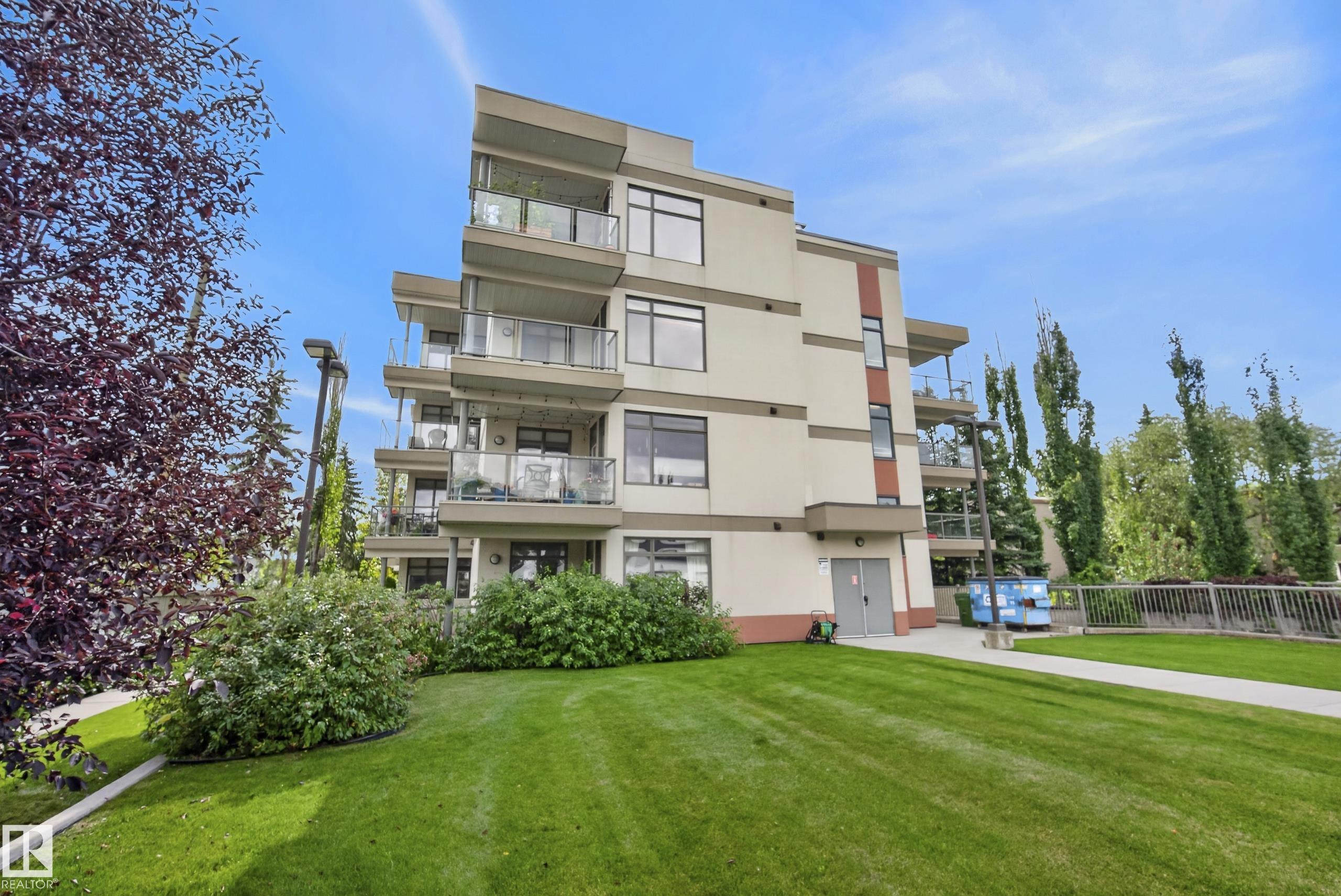 Photo 3 at 305 - 11140 68 Avenue NW, Parkallen, Edmonton