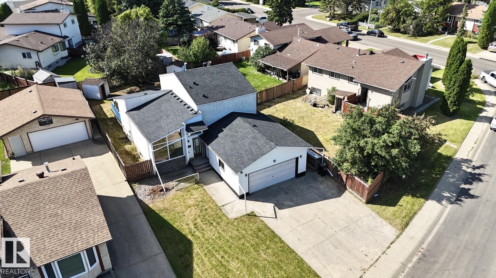 Photo 3 at 1768 48a Street NW, Pollard Meadows, Edmonton