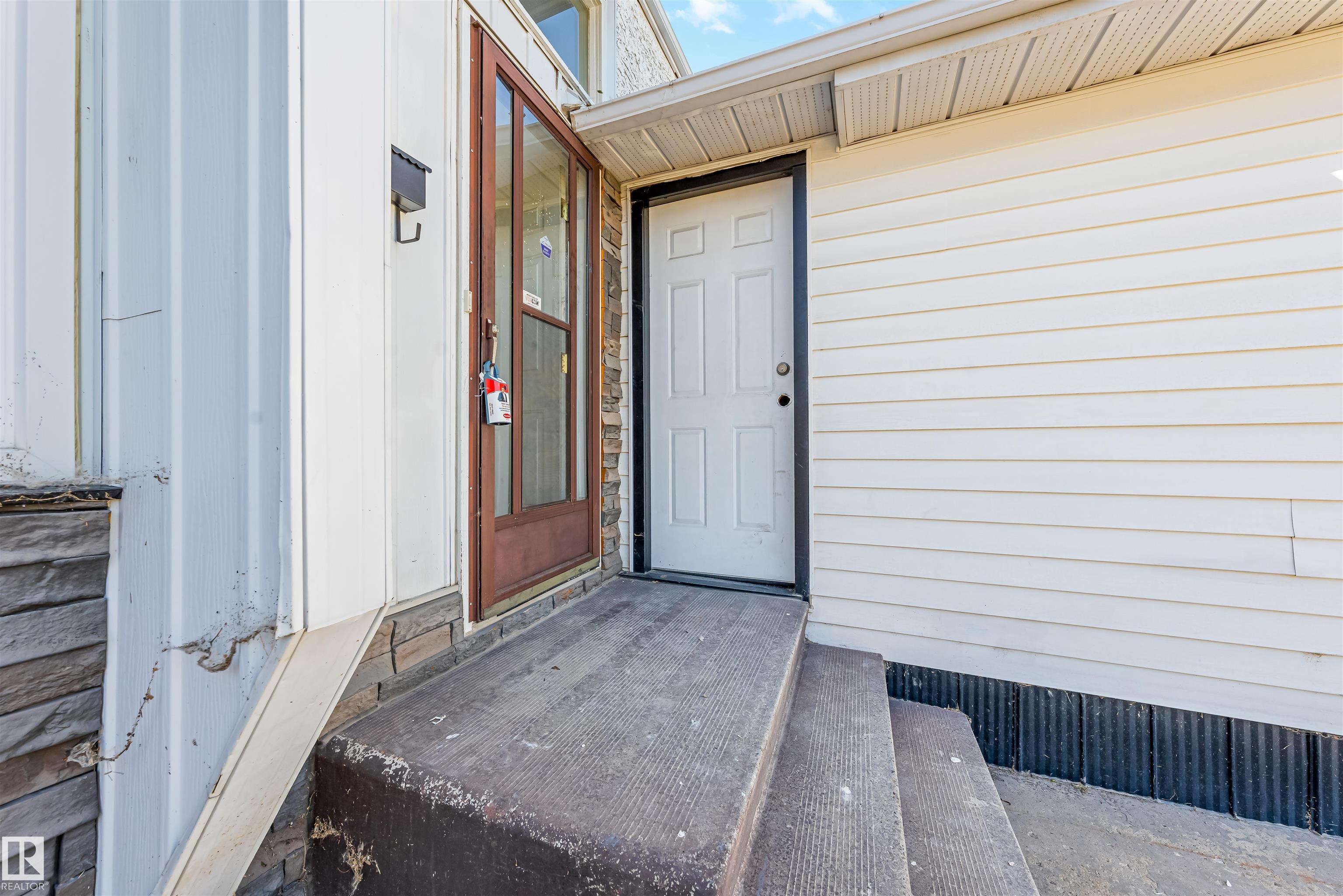 Photo 10 at 1768 48a Street NW, Pollard Meadows, Edmonton