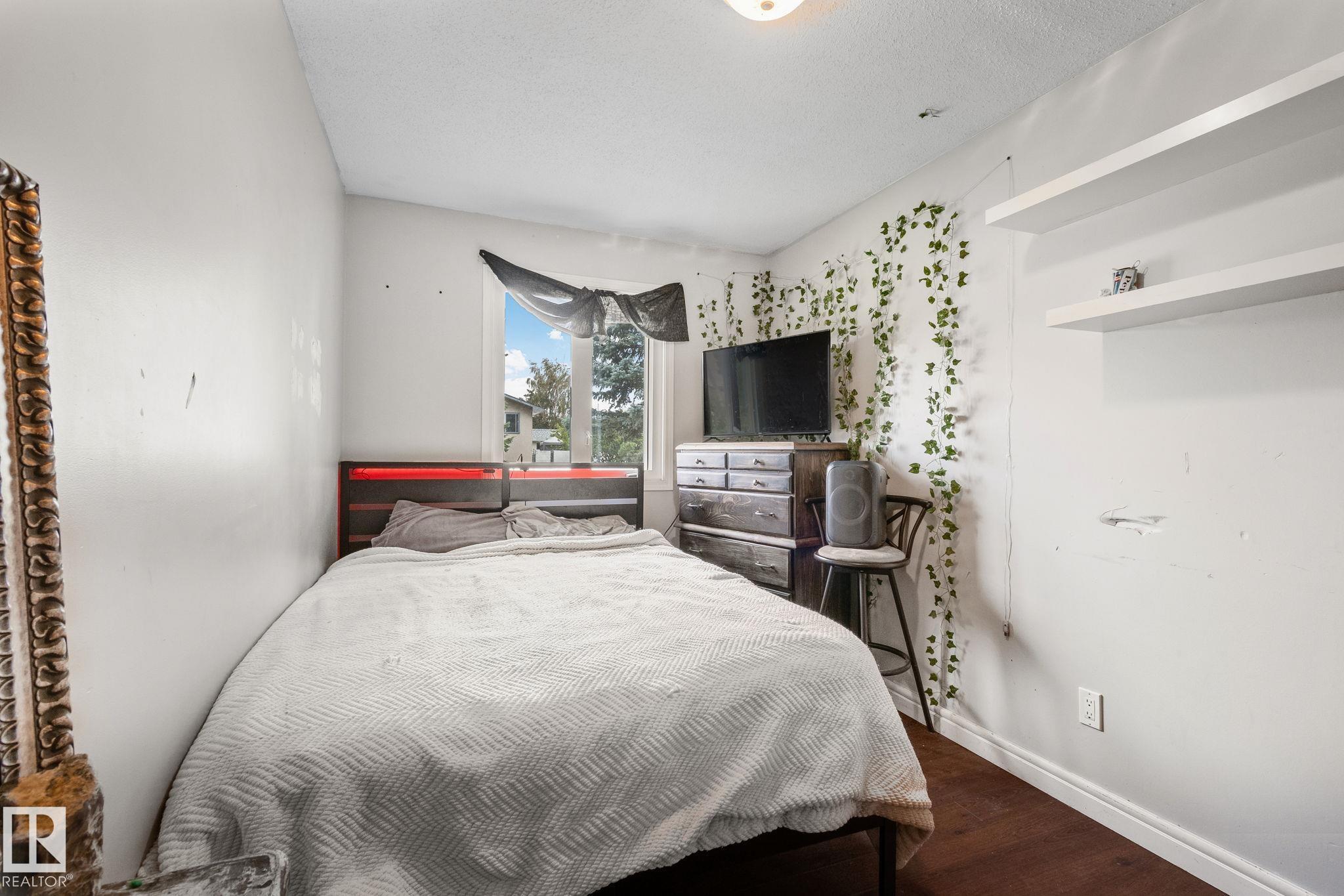 Photo 13 at 31 Linden Street, Broxton Park, Spruce Grove