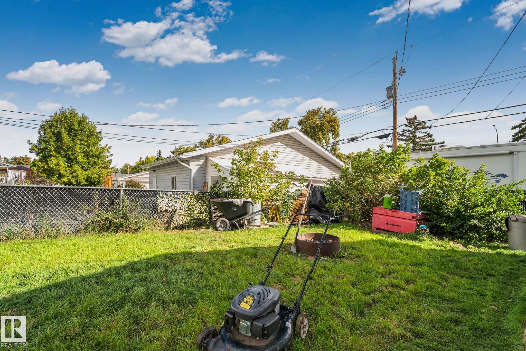 Photo 32 at 31 Linden Street, Broxton Park, Spruce Grove
