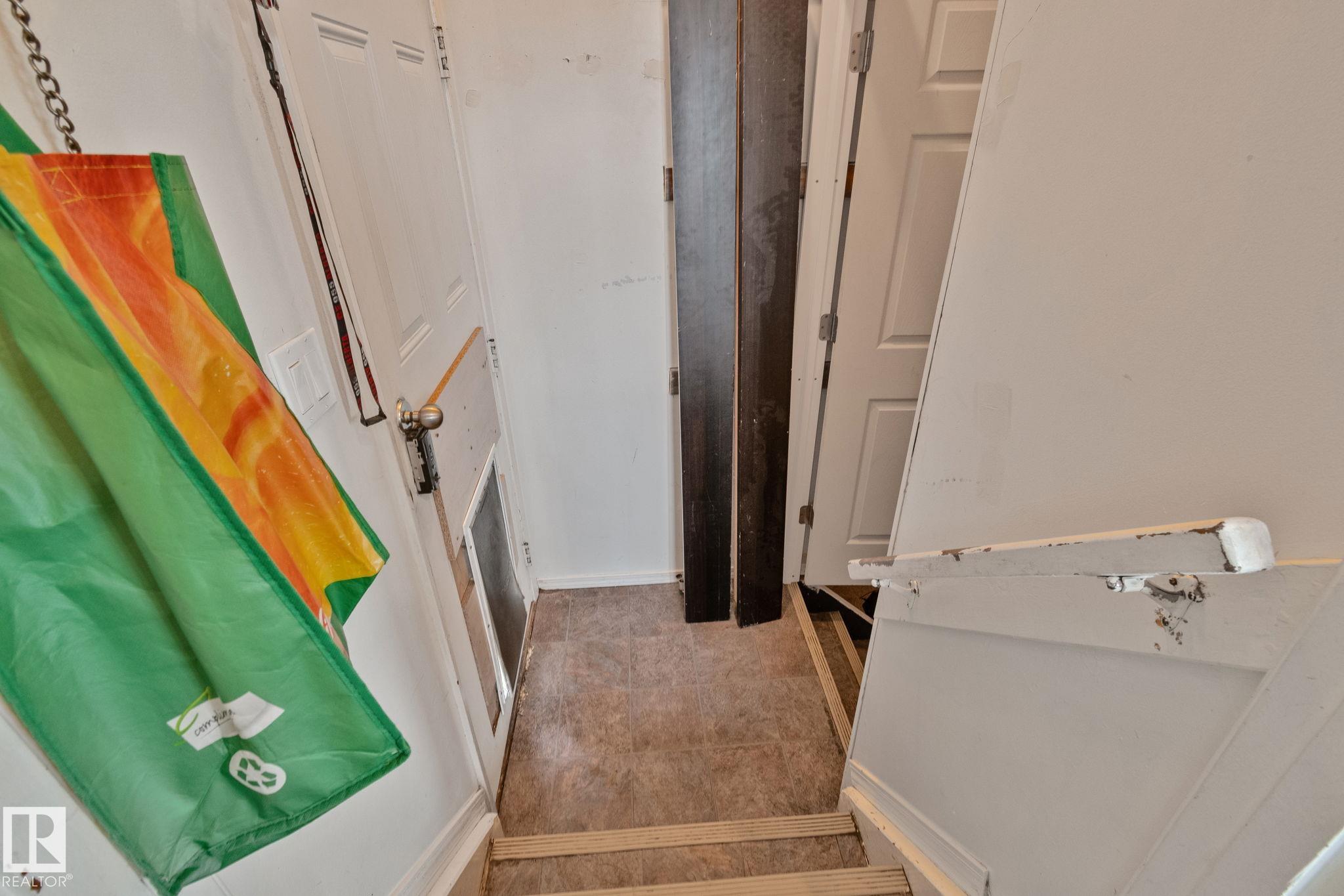 Photo 10 at 31 Linden Street, Broxton Park, Spruce Grove