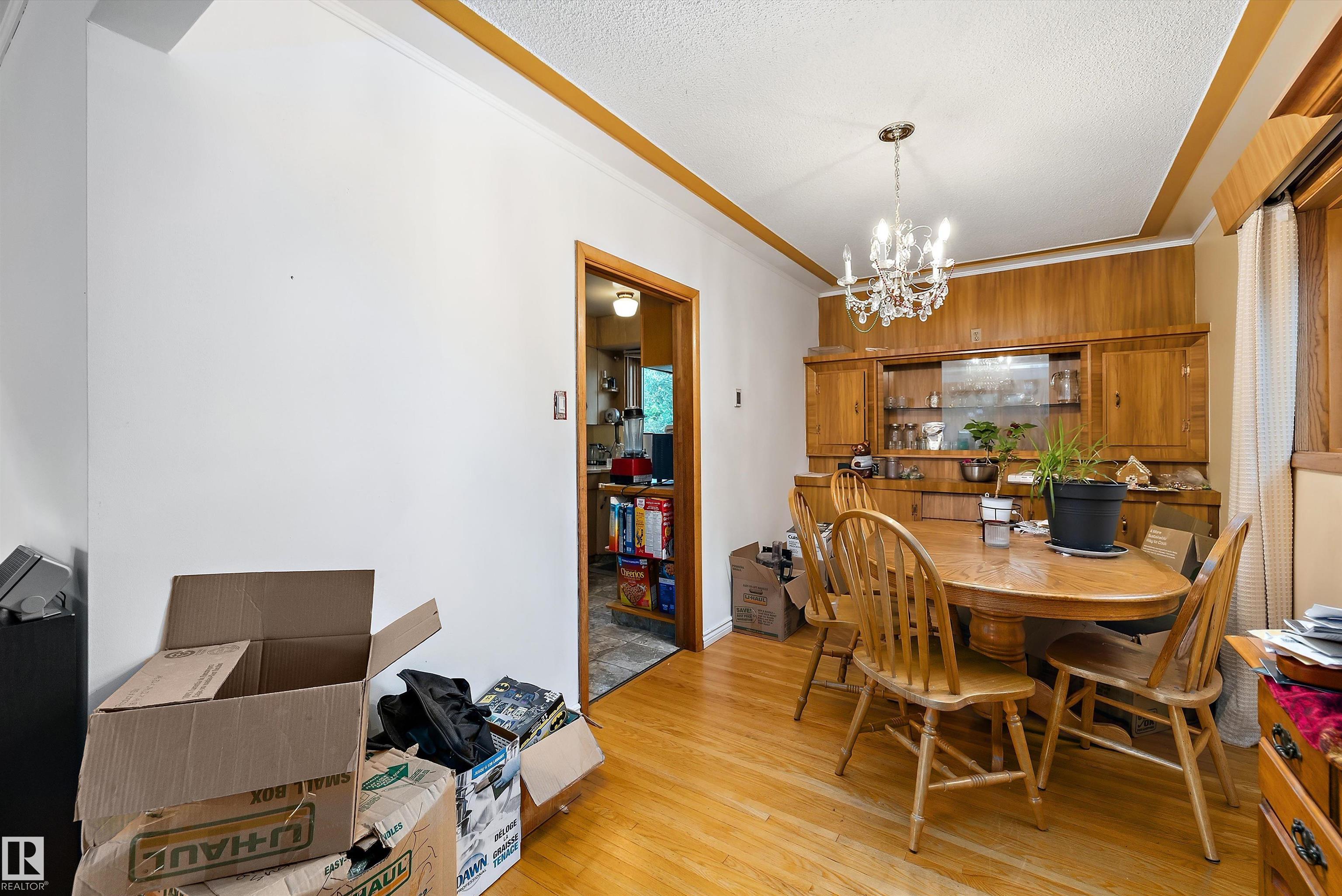 Photo 10 at 10621 60a Avenue NW, Pleasantview, Edmonton