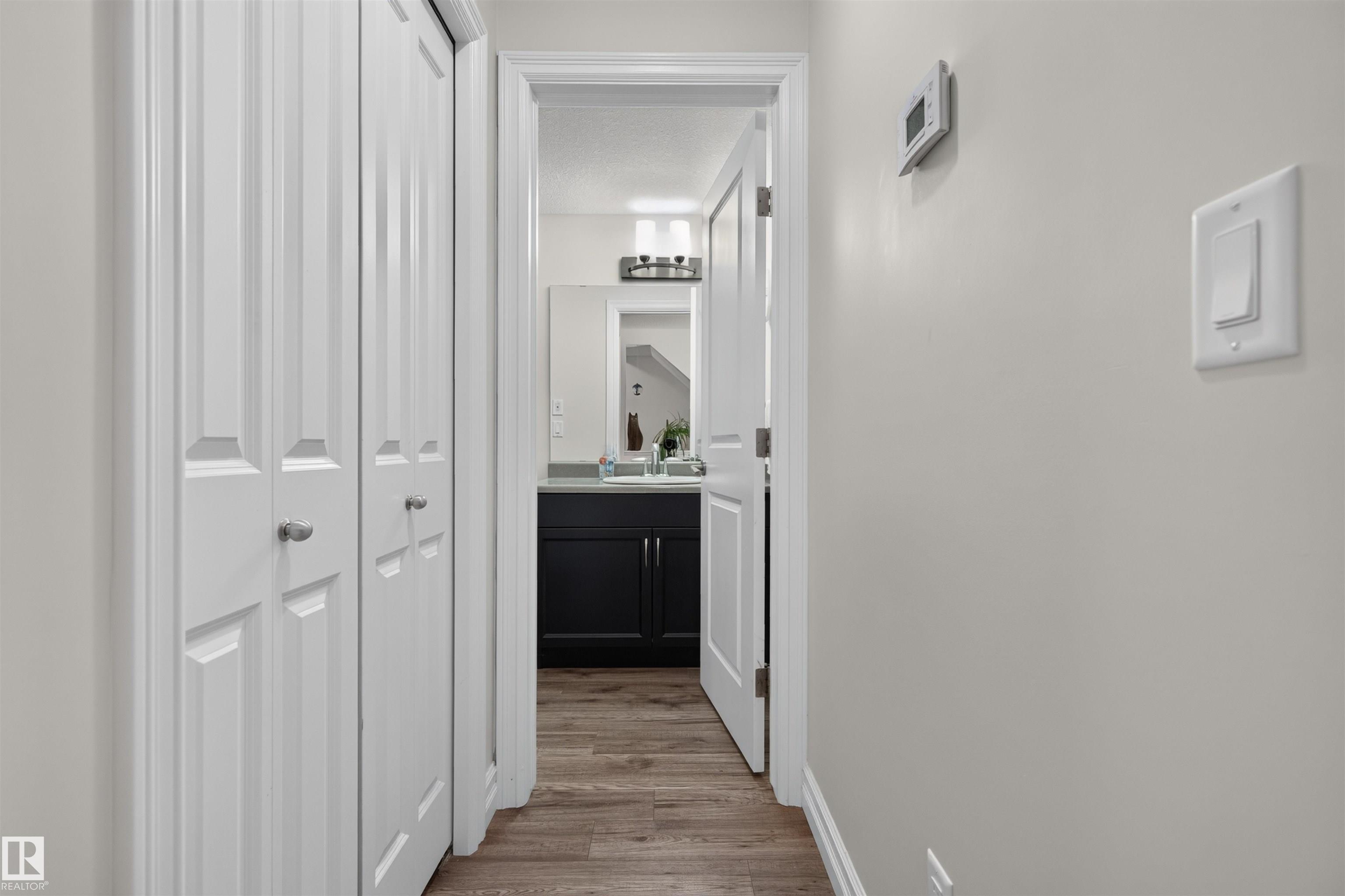 Photo 11 at 35 - 1508 105 Street NW, Bearspaw, Edmonton