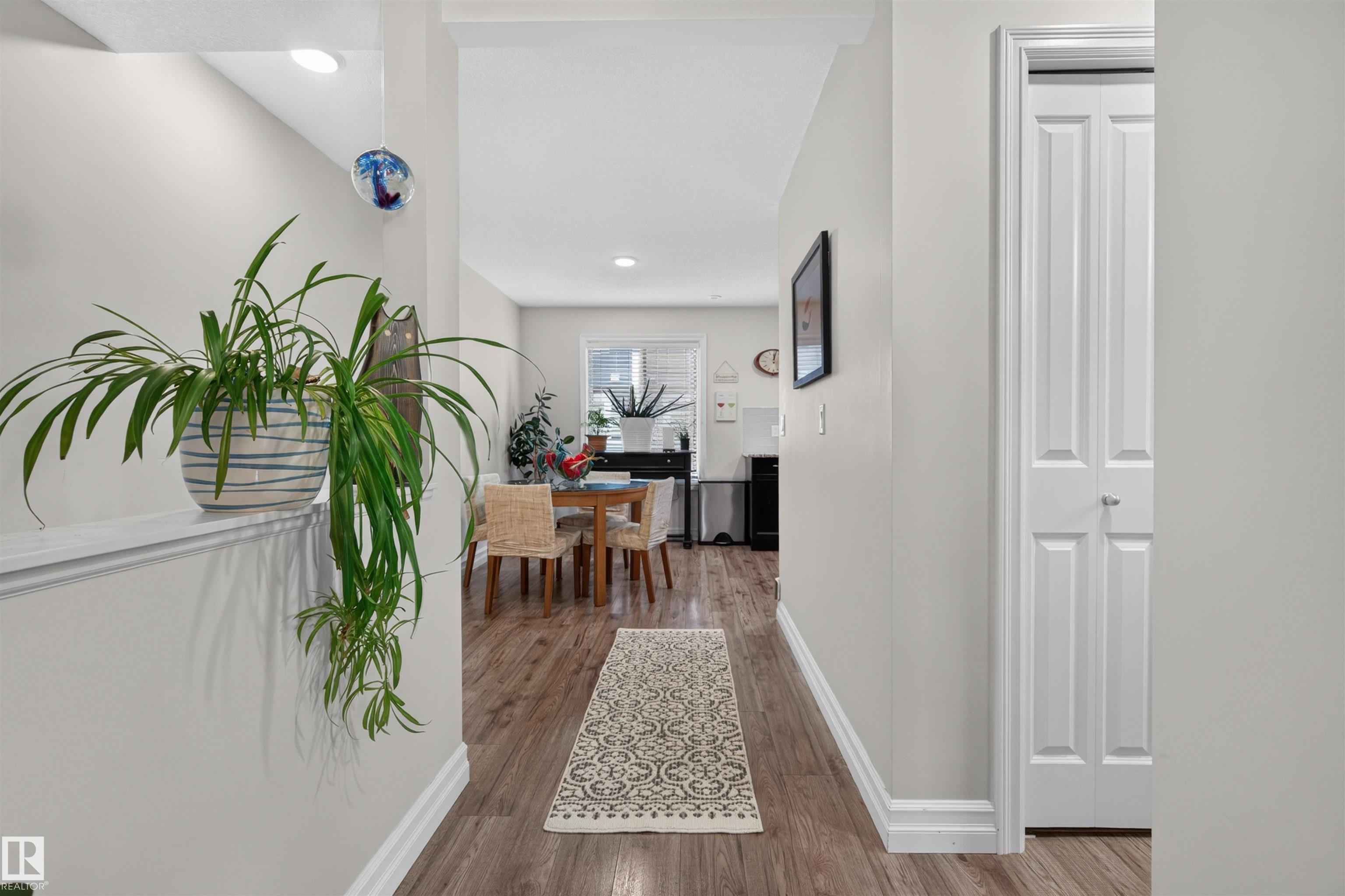 Photo 5 at 35 - 1508 105 Street NW, Bearspaw, Edmonton
