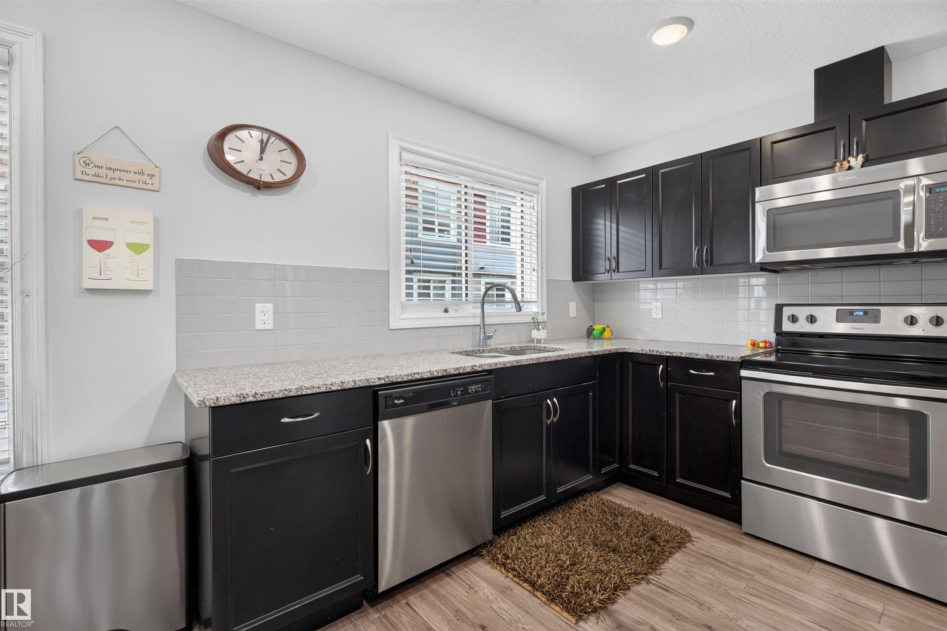 Photo 7 at 35 - 1508 105 Street NW, Bearspaw, Edmonton