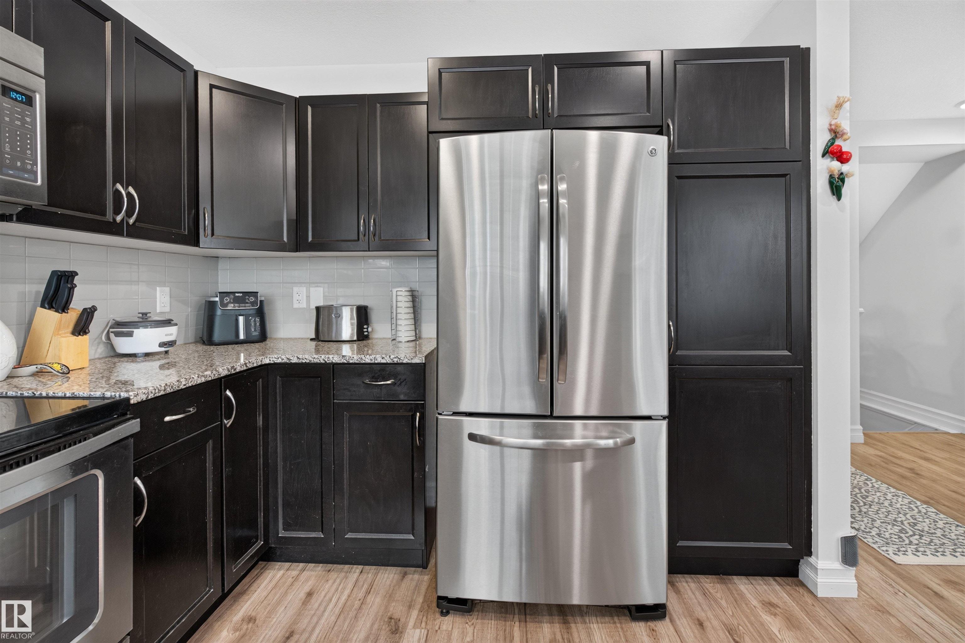 Photo 8 at 35 - 1508 105 Street NW, Bearspaw, Edmonton