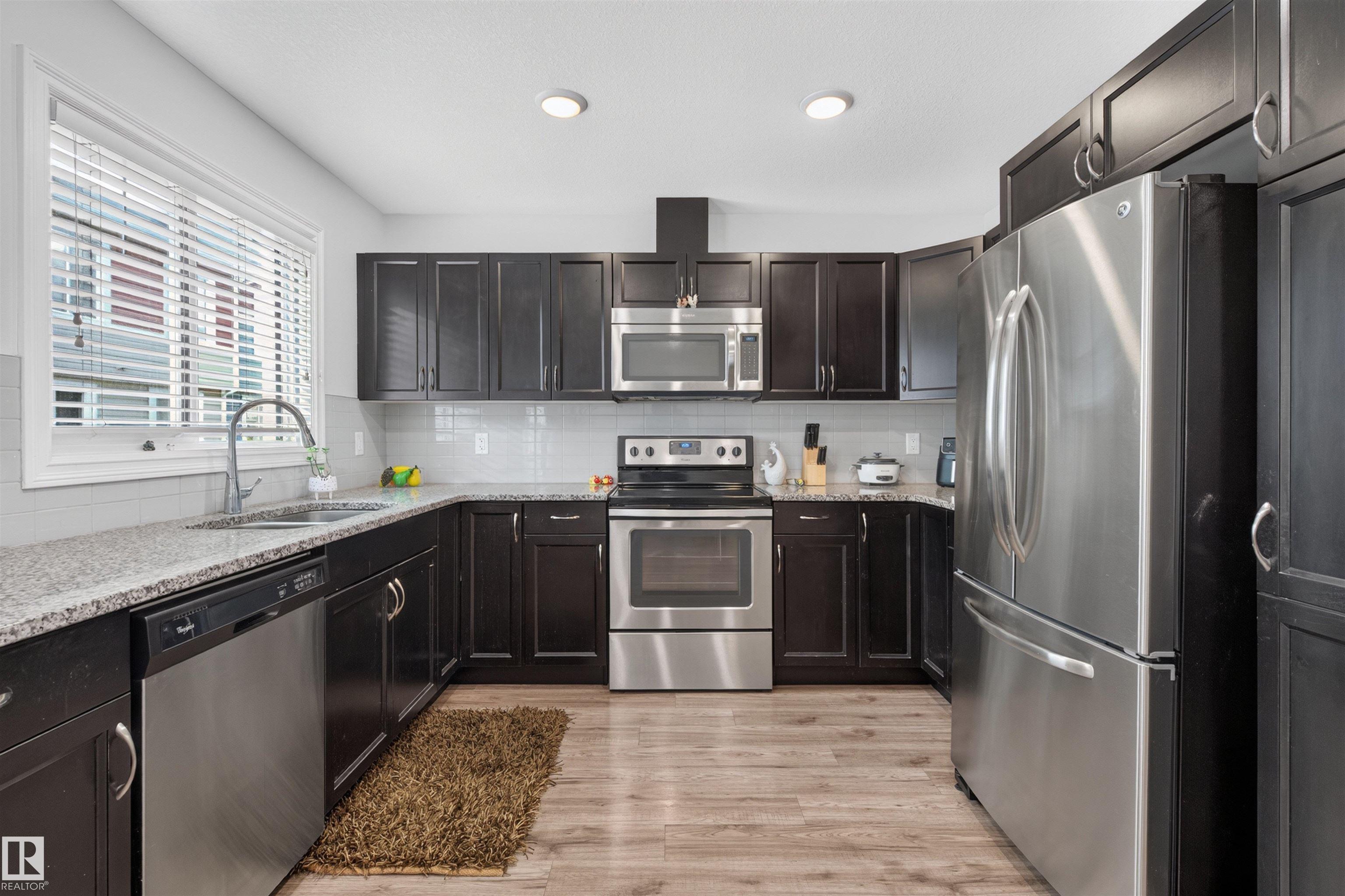 Photo 9 at 35 - 1508 105 Street NW, Bearspaw, Edmonton