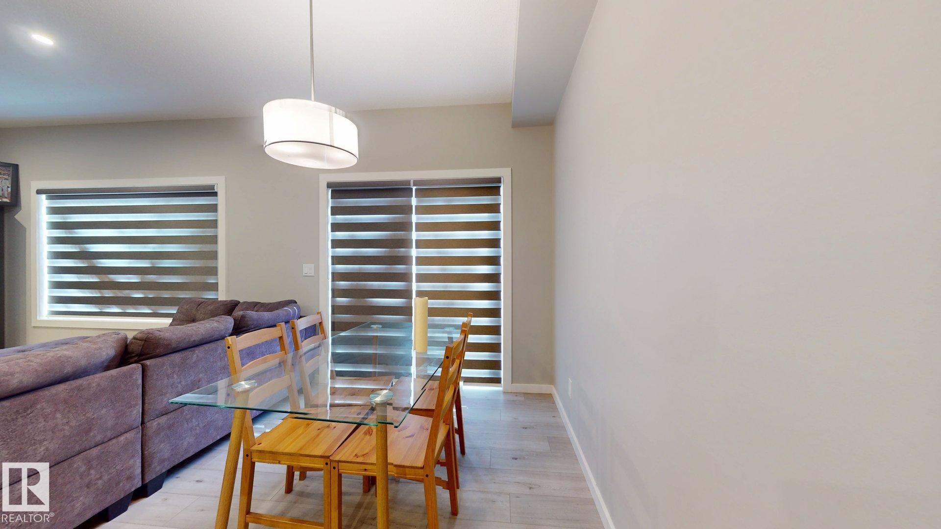Photo 13 at 607 31 Avenue NW, Maple Crest, Edmonton