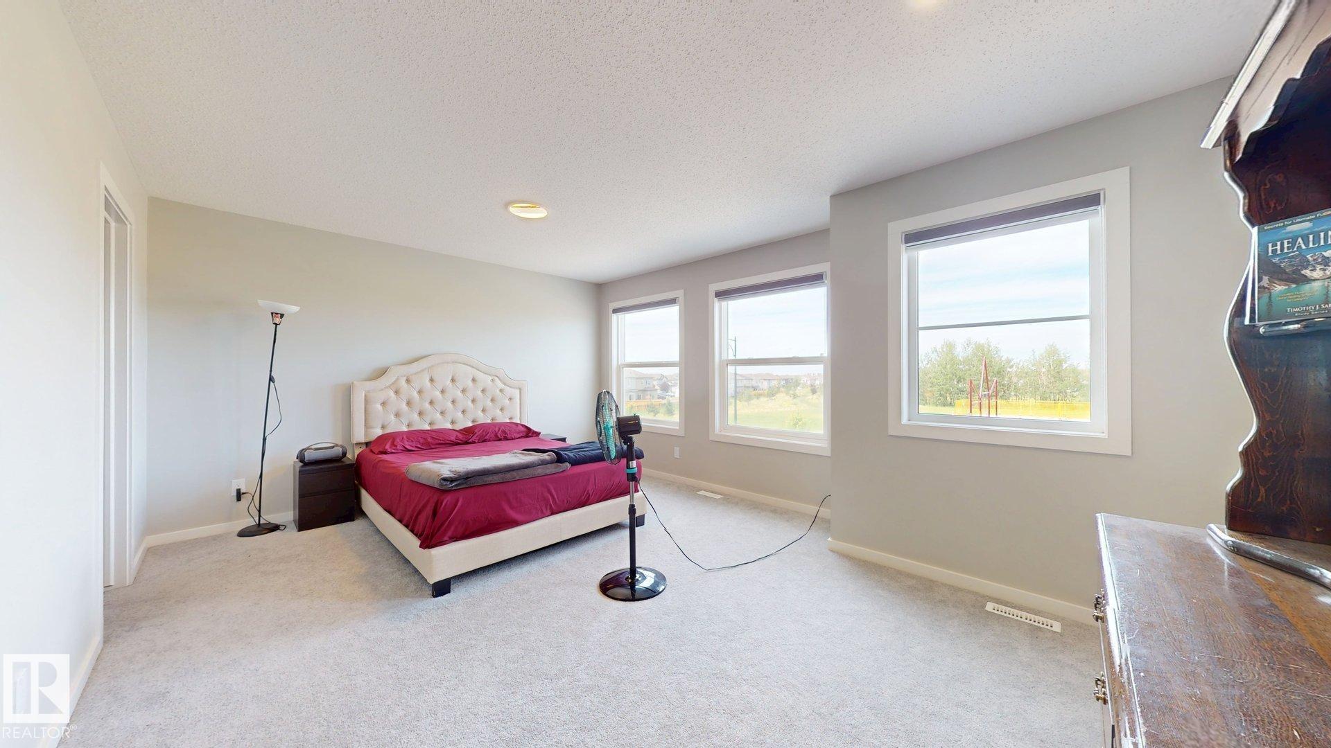 Photo 24 at 607 31 Avenue NW, Maple Crest, Edmonton