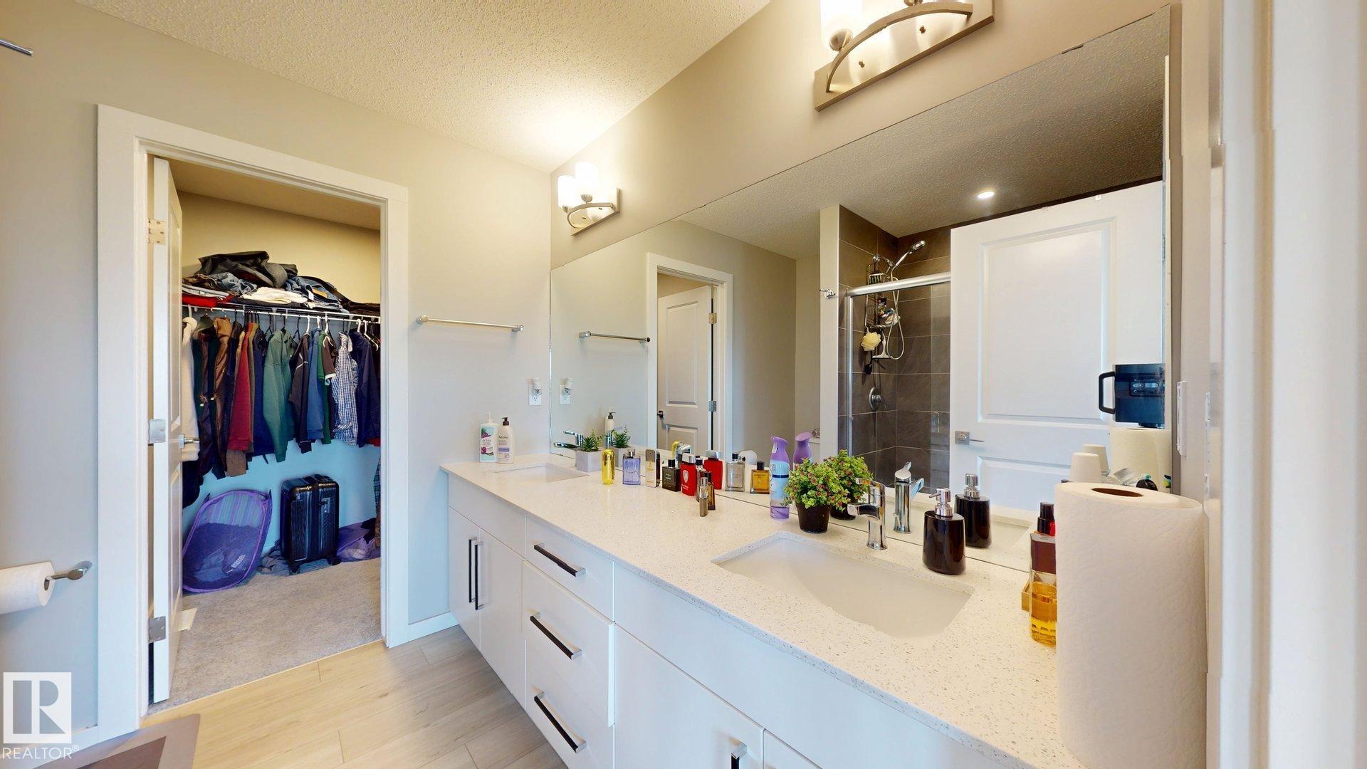 Photo 29 at 607 31 Avenue NW, Maple Crest, Edmonton