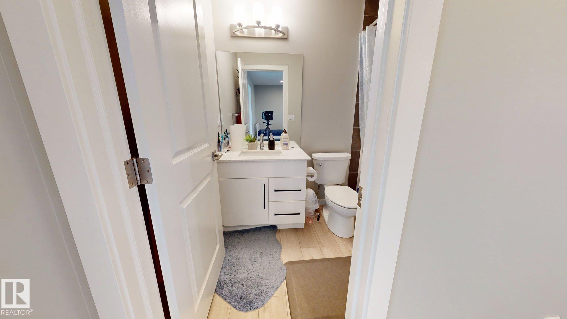Photo 33 at 607 31 Avenue NW, Maple Crest, Edmonton