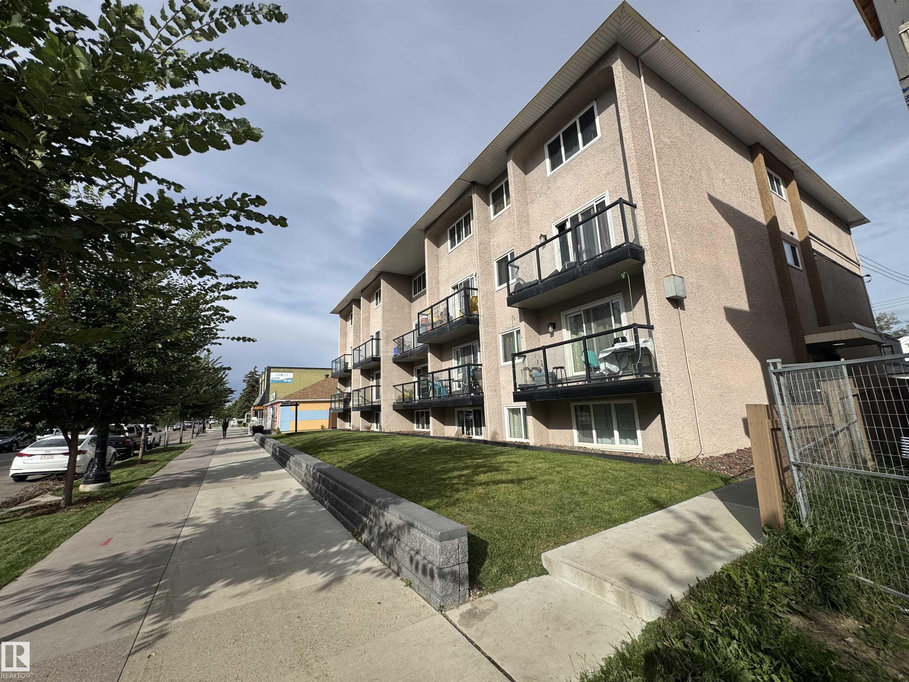 209 - 11429 124 Street NW, Inglewood, Edmonton 2