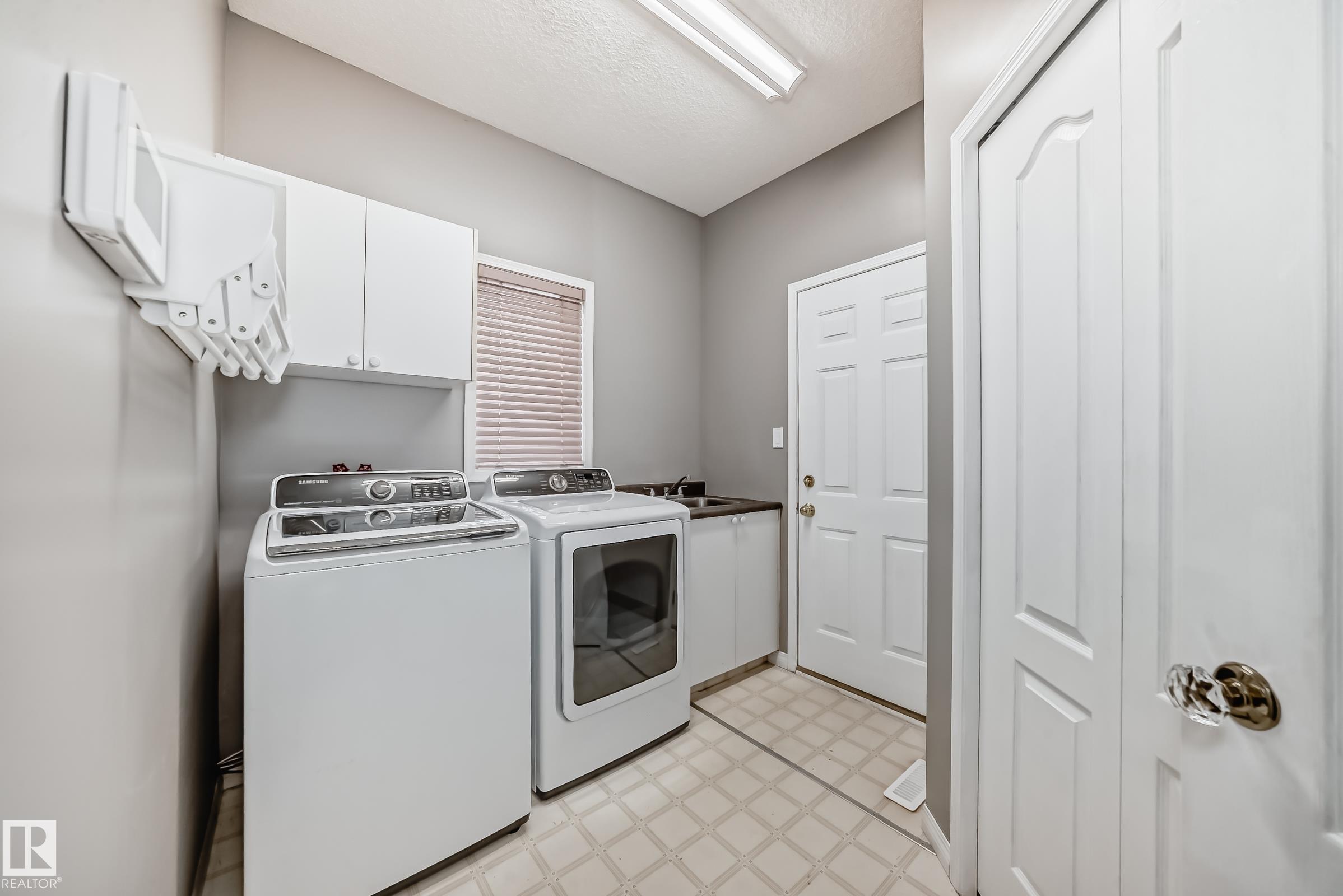 Photo 22 at 170 Blackburn Drive W SW, Blackburne, Edmonton