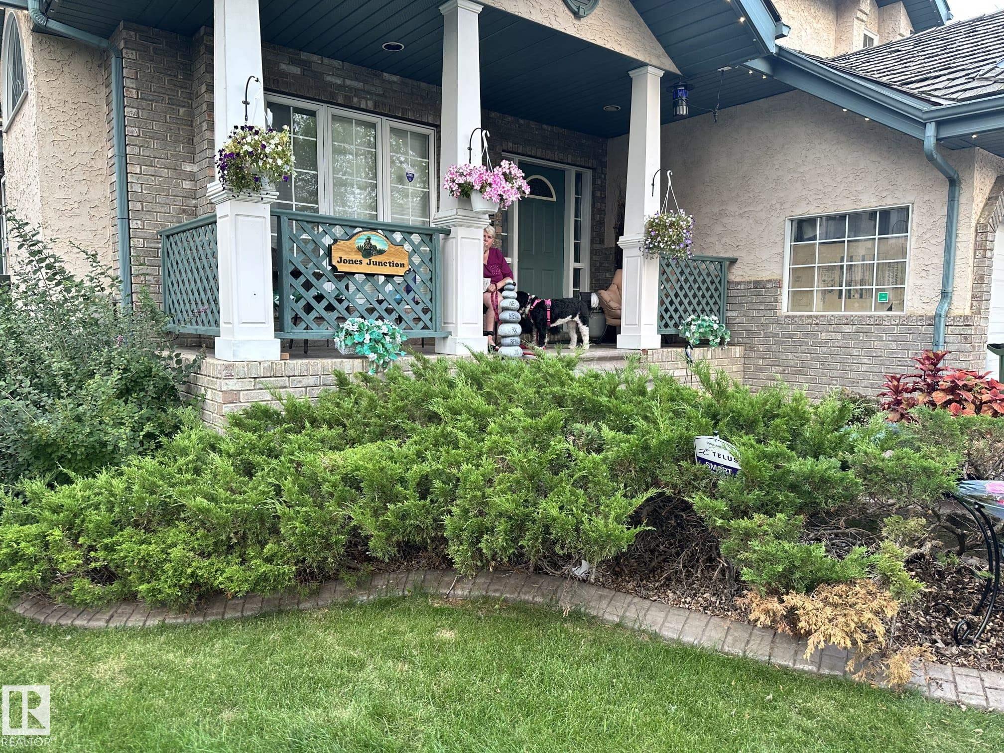 Photo 4 at 170 Blackburn Drive W SW, Blackburne, Edmonton