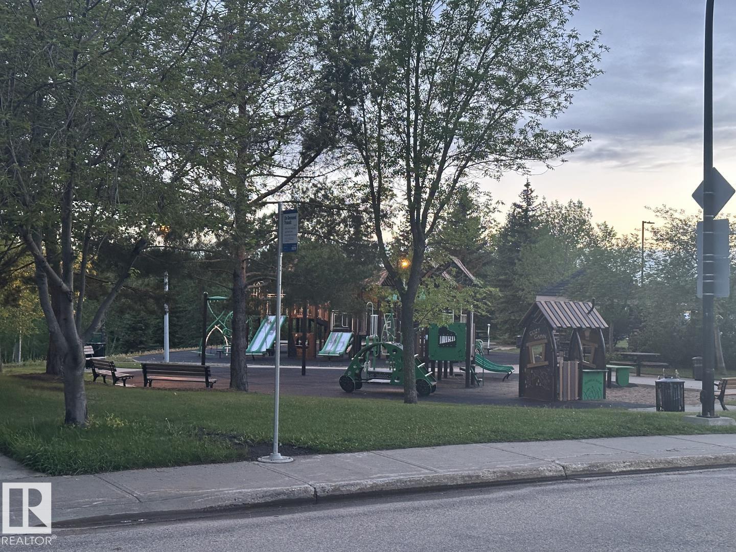Photo 6 at 170 Blackburn Drive W SW, Blackburne, Edmonton