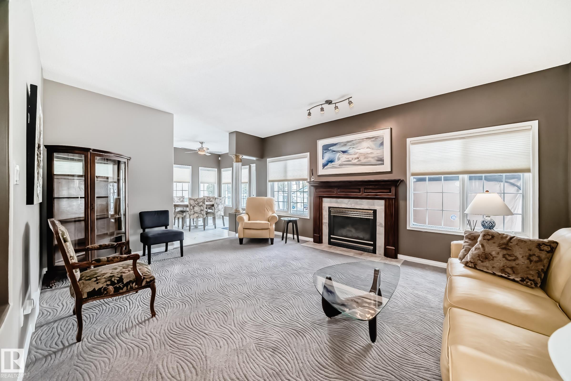 Photo 10 at 170 Blackburn Drive W SW, Blackburne, Edmonton