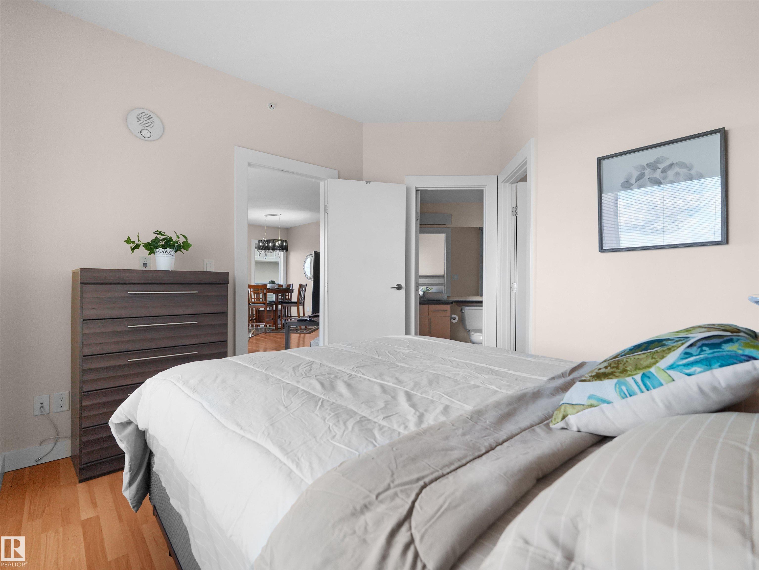 Photo 18 at 1601 - 10136 104 Street NW, Downtown, Edmonton