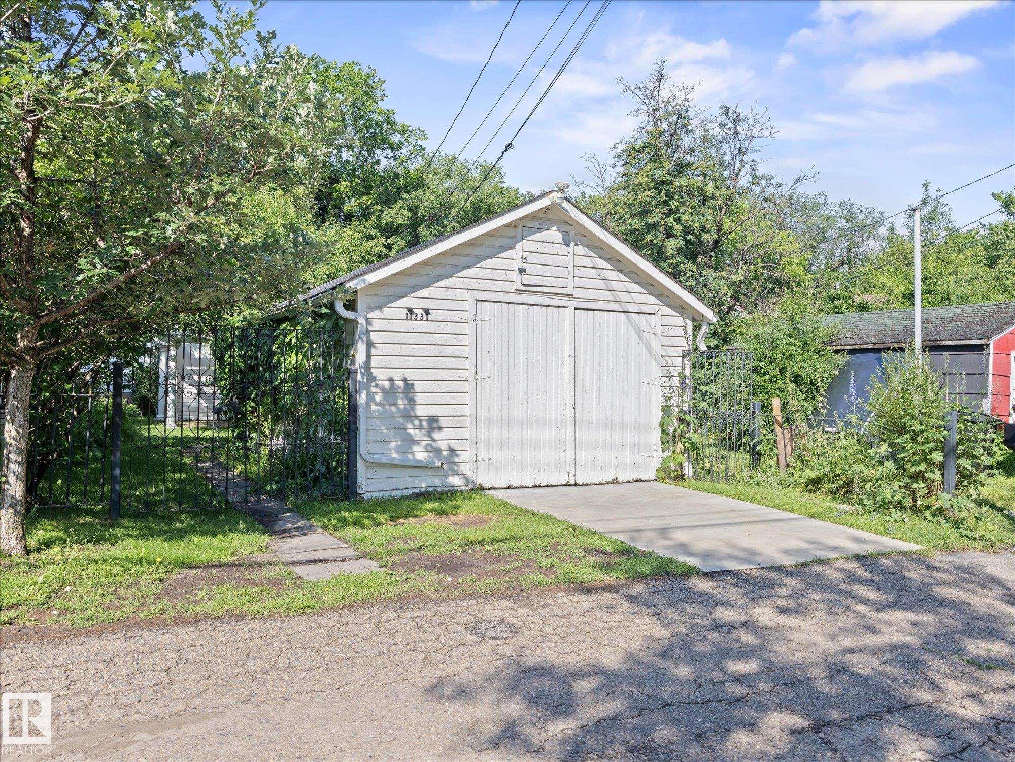Photo 37 at 11331 66 Street NW, Highlands, Edmonton