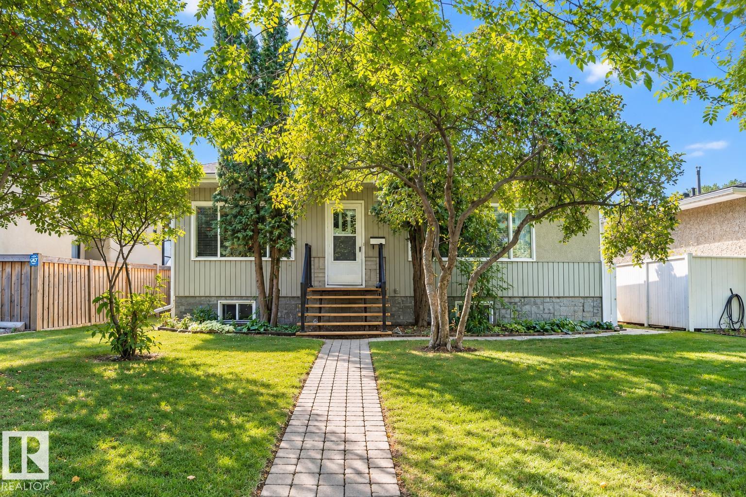8743 Strathearn Drive NW, Strathearn, Edmonton 2