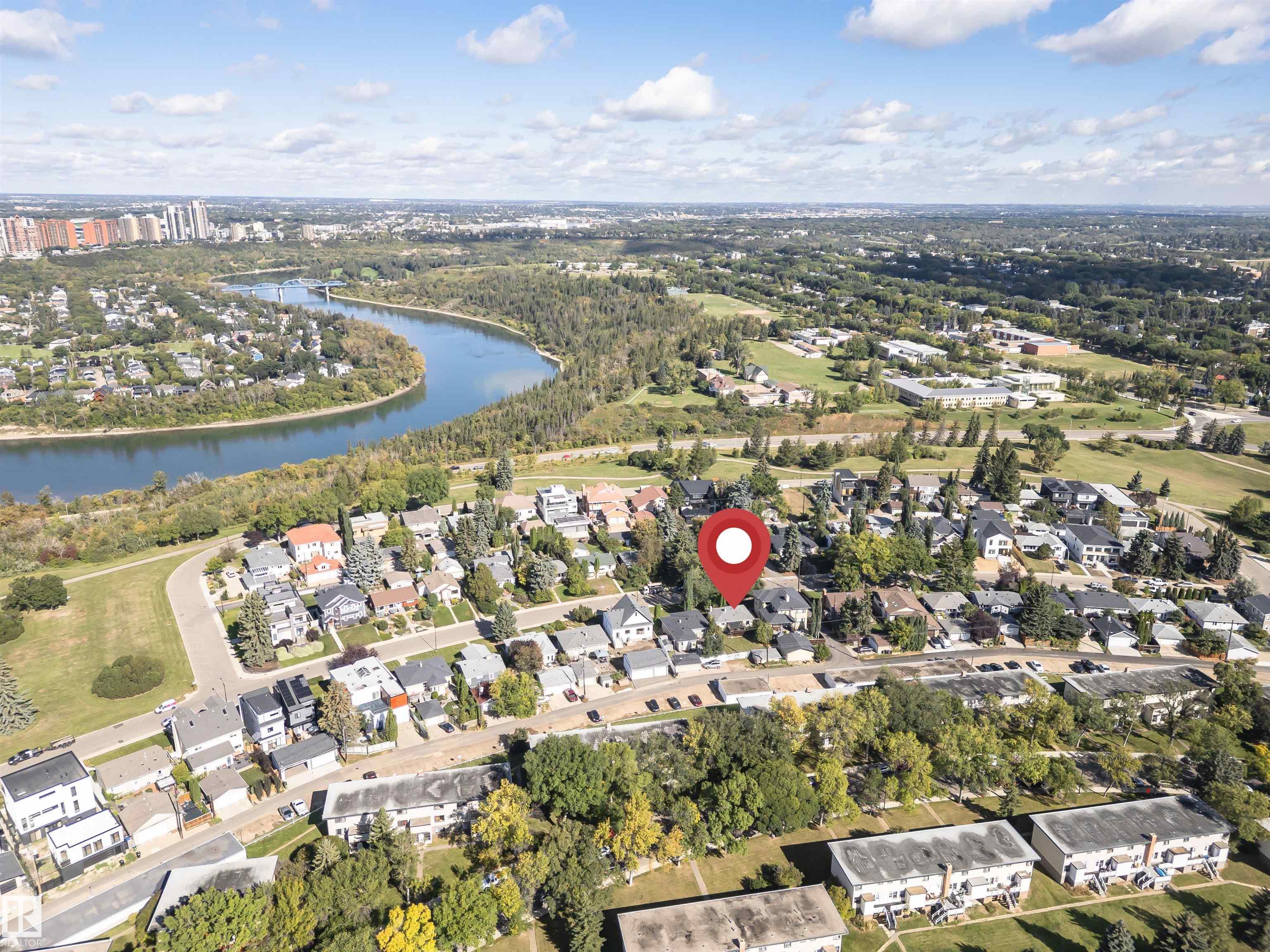 Photo 2 at 8743 Strathearn Drive NW, Strathearn, Edmonton