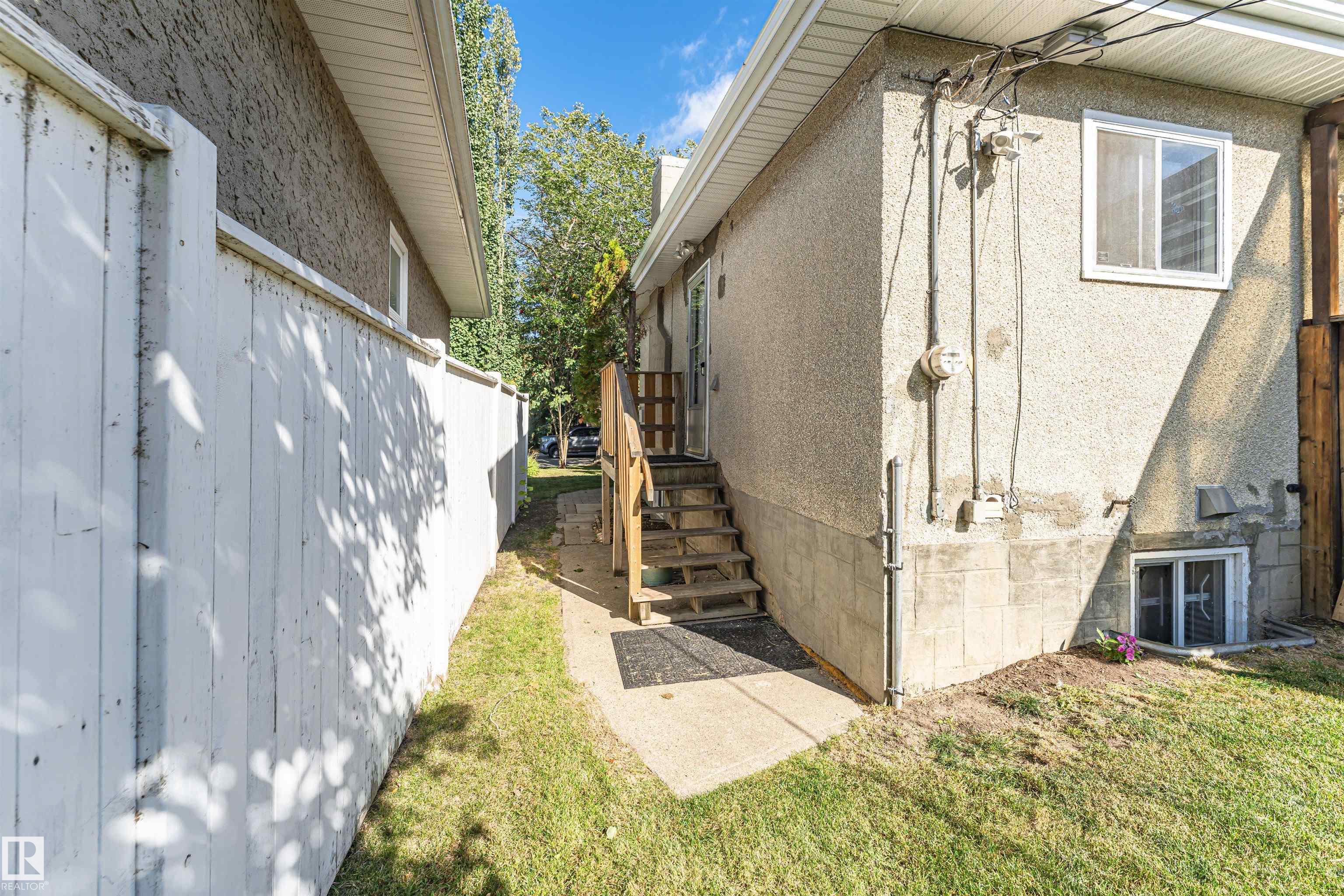Photo 27 at 8743 Strathearn Drive NW, Strathearn, Edmonton