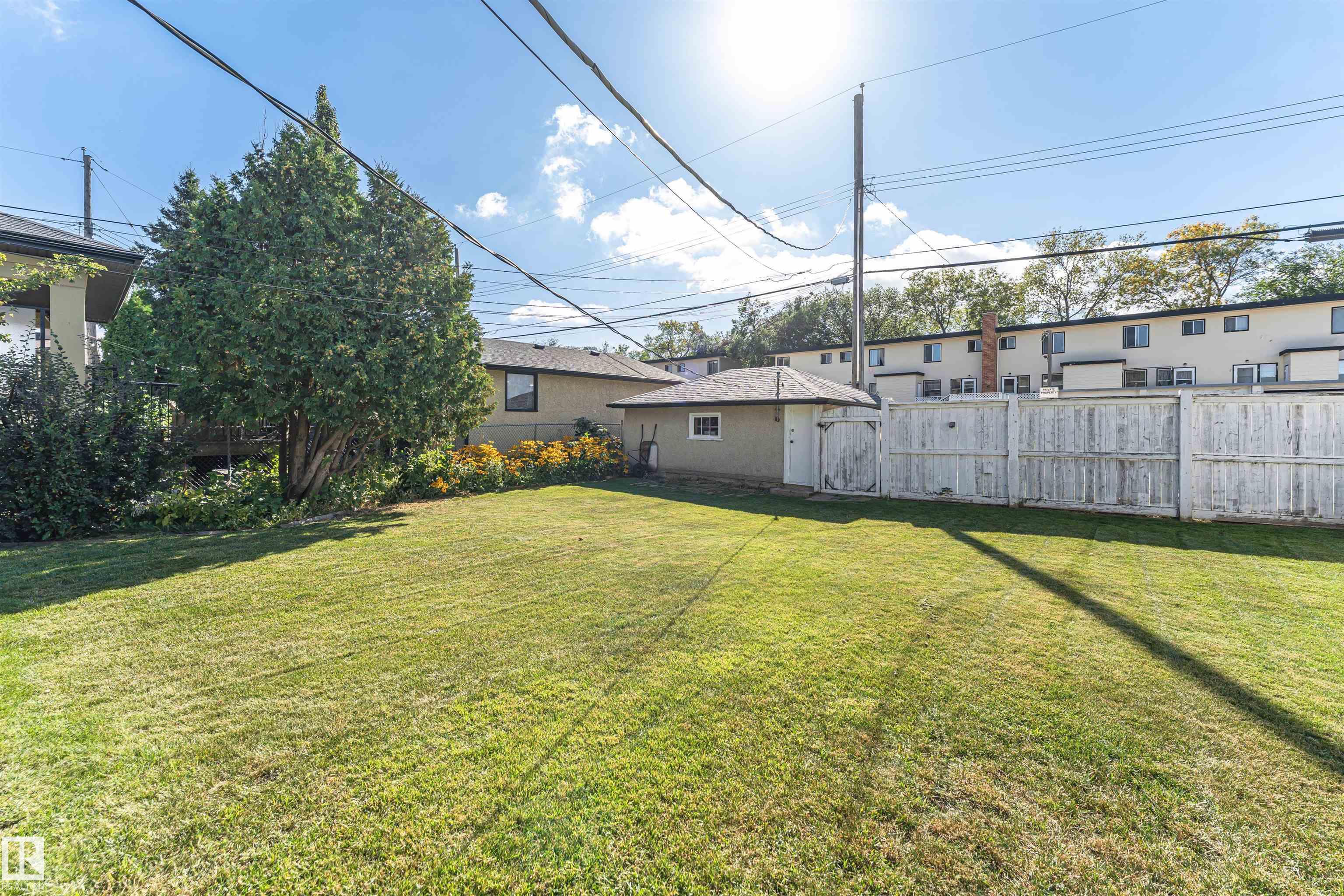 Photo 29 at 8743 Strathearn Drive NW, Strathearn, Edmonton