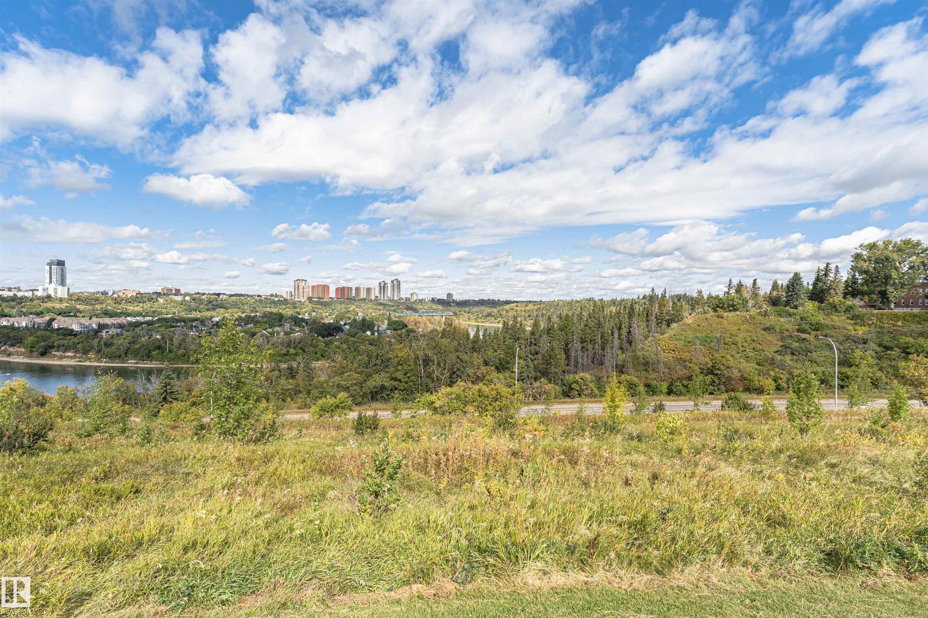 Photo 36 at 8743 Strathearn Drive NW, Strathearn, Edmonton