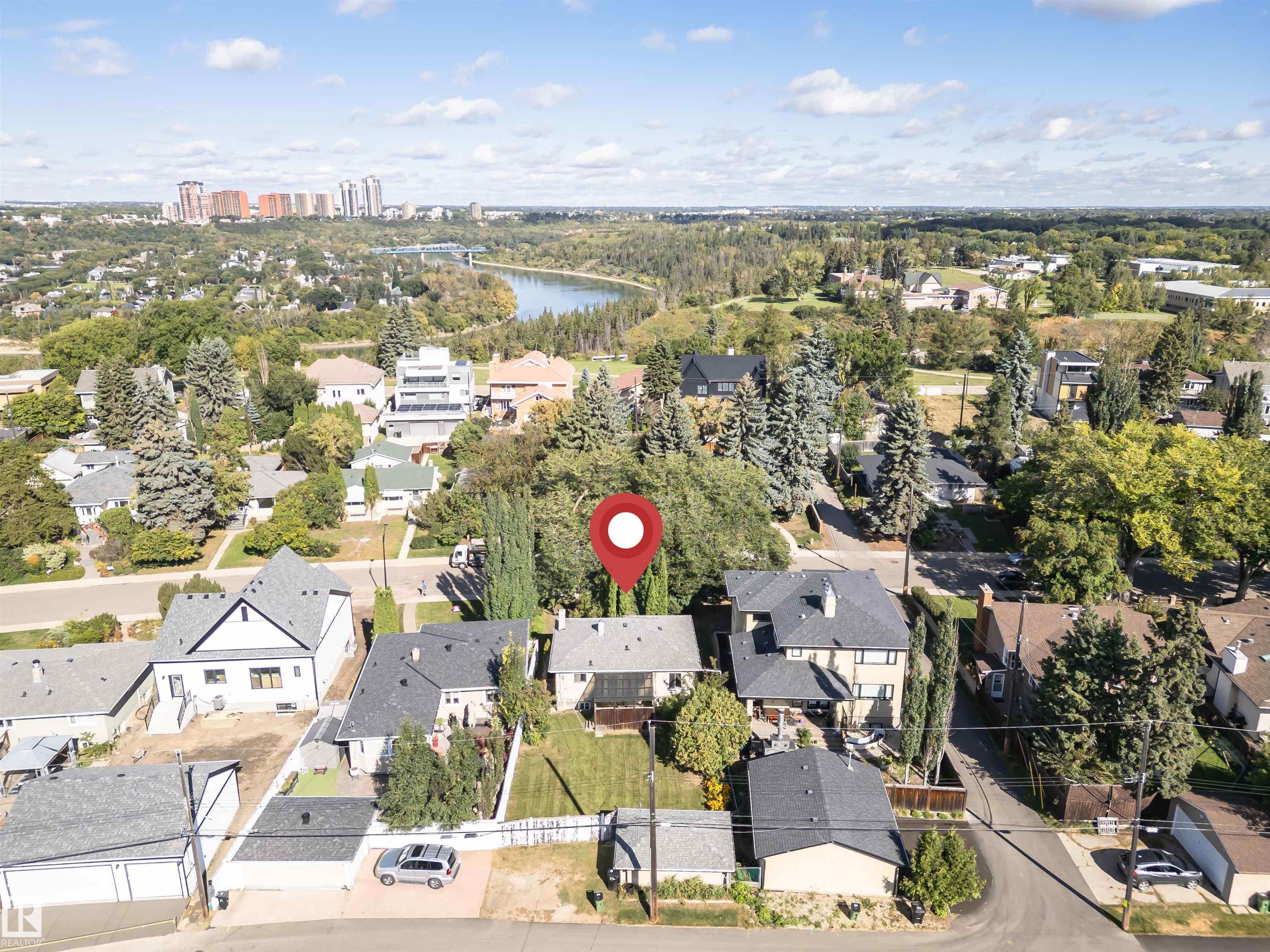 Photo 38 at 8743 Strathearn Drive NW, Strathearn, Edmonton