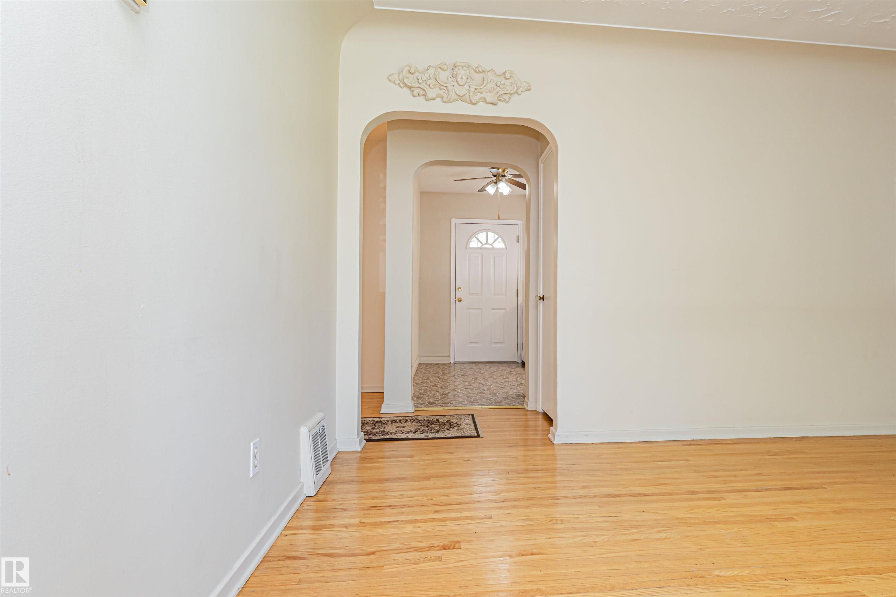 Photo 9 at 8743 Strathearn Drive NW, Strathearn, Edmonton