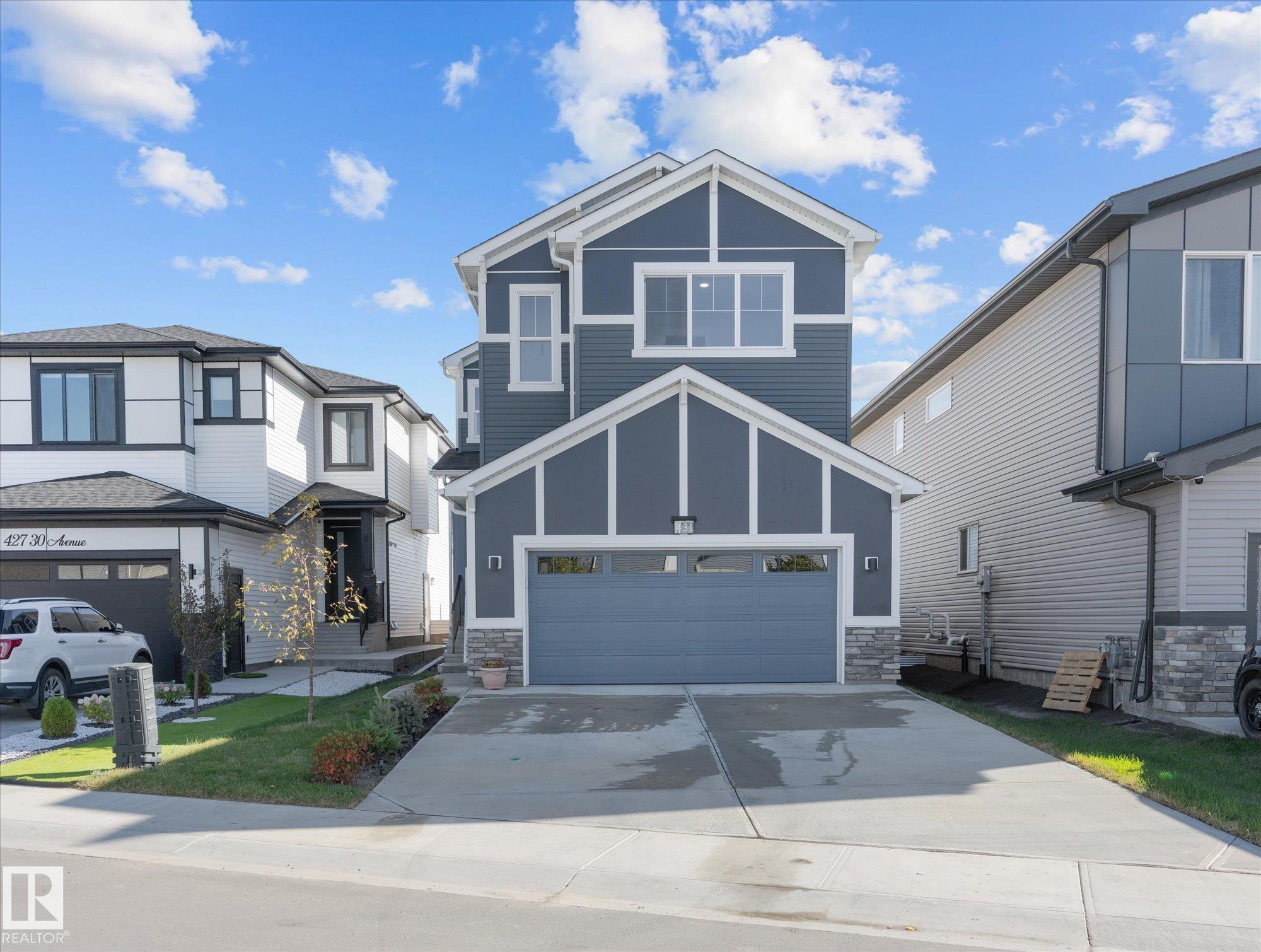 Photo 2 at 431 30 Avenue NW, Maple Crest, Edmonton