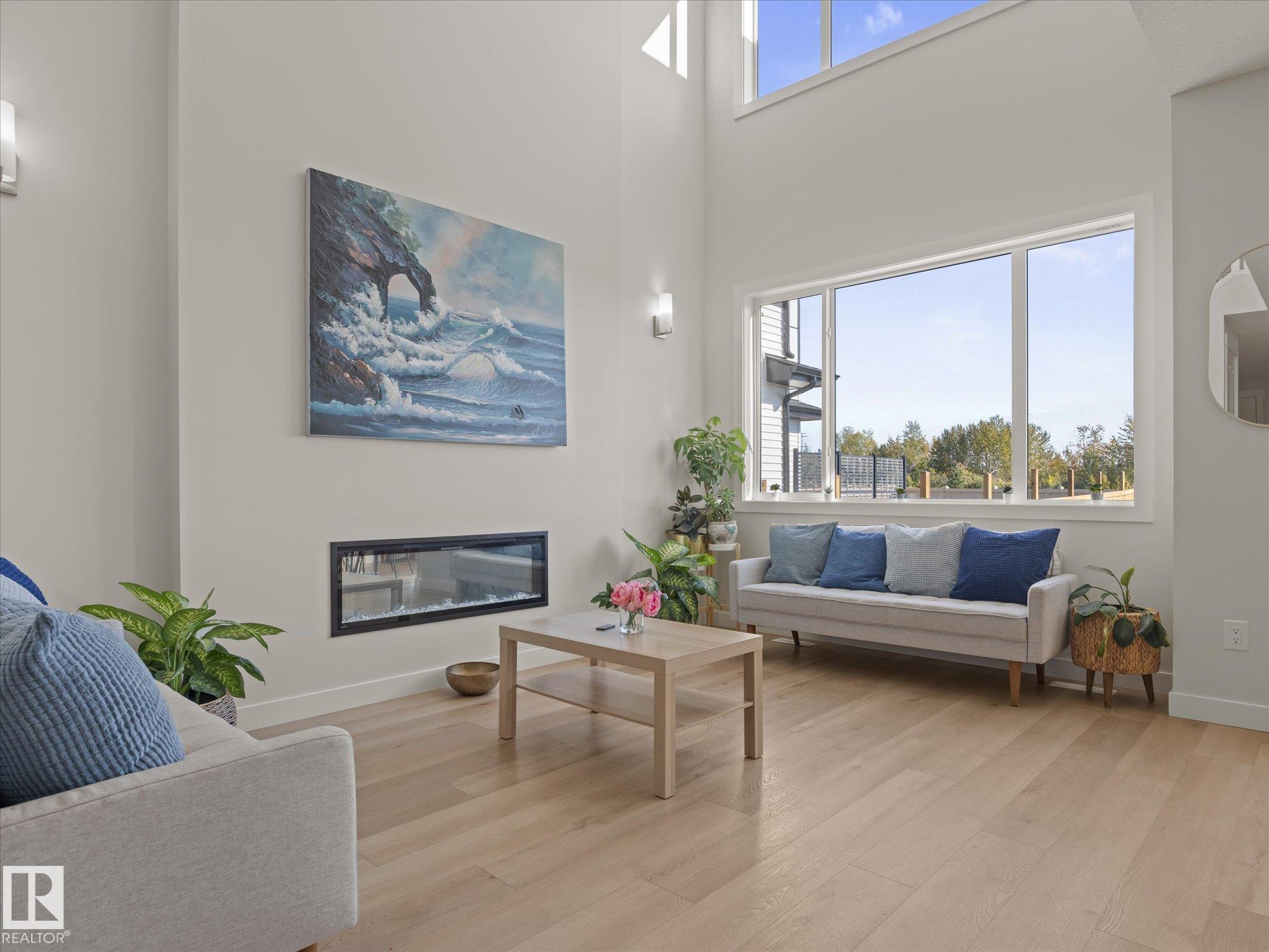 Photo 11 at 431 30 Avenue NW, Maple Crest, Edmonton