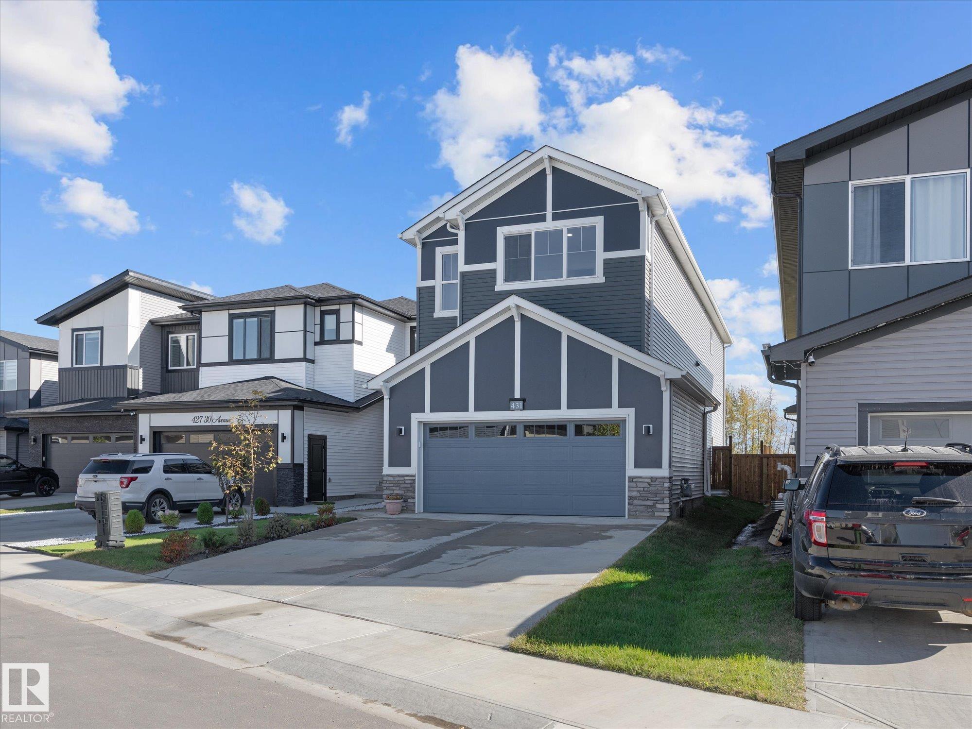 Photo 3 at 431 30 Avenue NW, Maple Crest, Edmonton