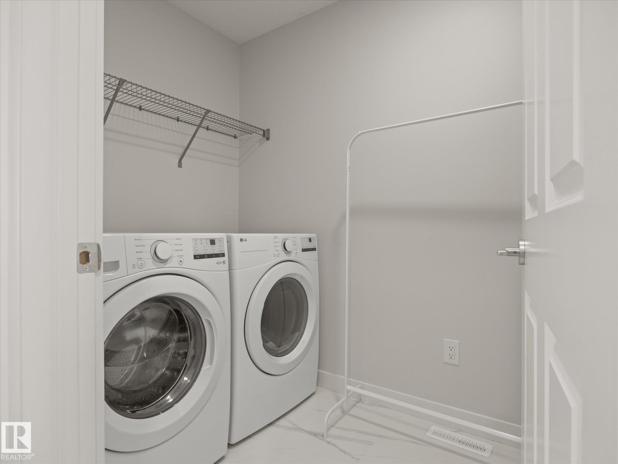 Photo 30 at 431 30 Avenue NW, Maple Crest, Edmonton
