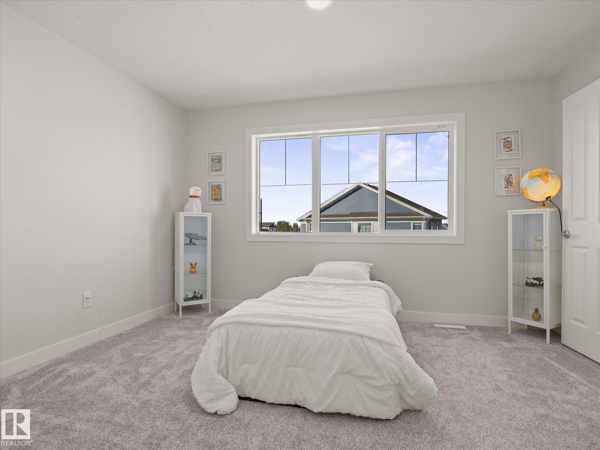 Photo 31 at 431 30 Avenue NW, Maple Crest, Edmonton