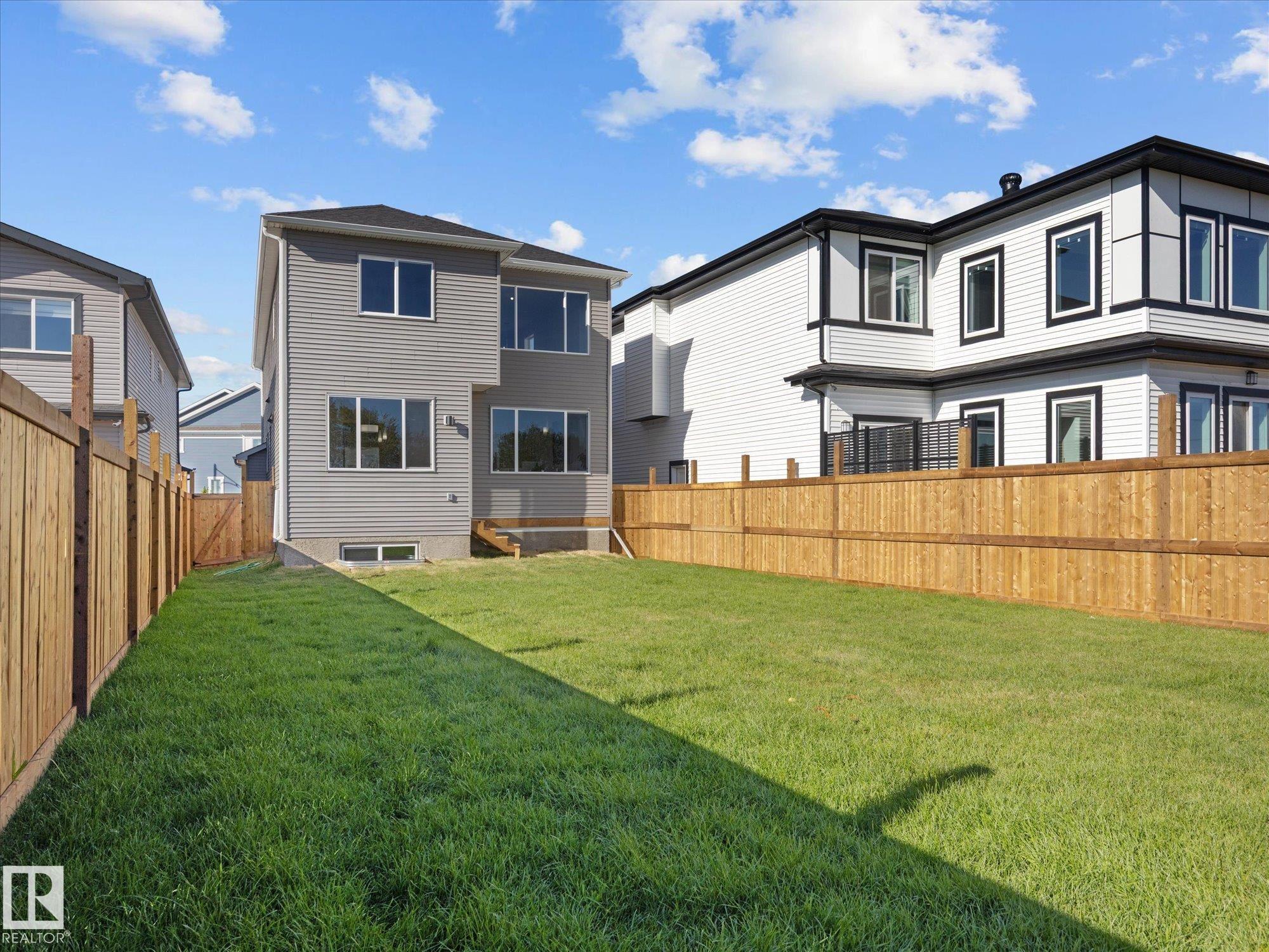 Photo 39 at 431 30 Avenue NW, Maple Crest, Edmonton