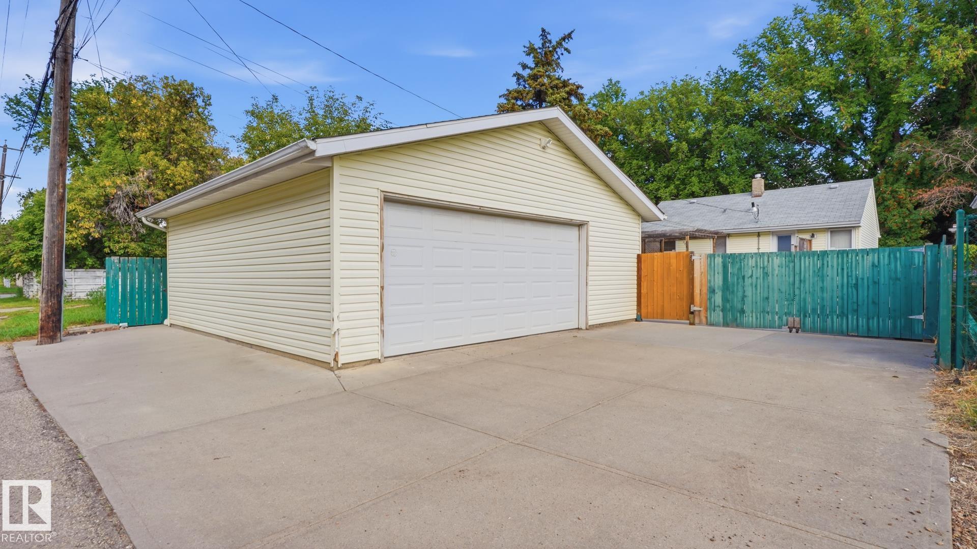 Photo 44 at 11836 62 Street NW, Montrose, Edmonton