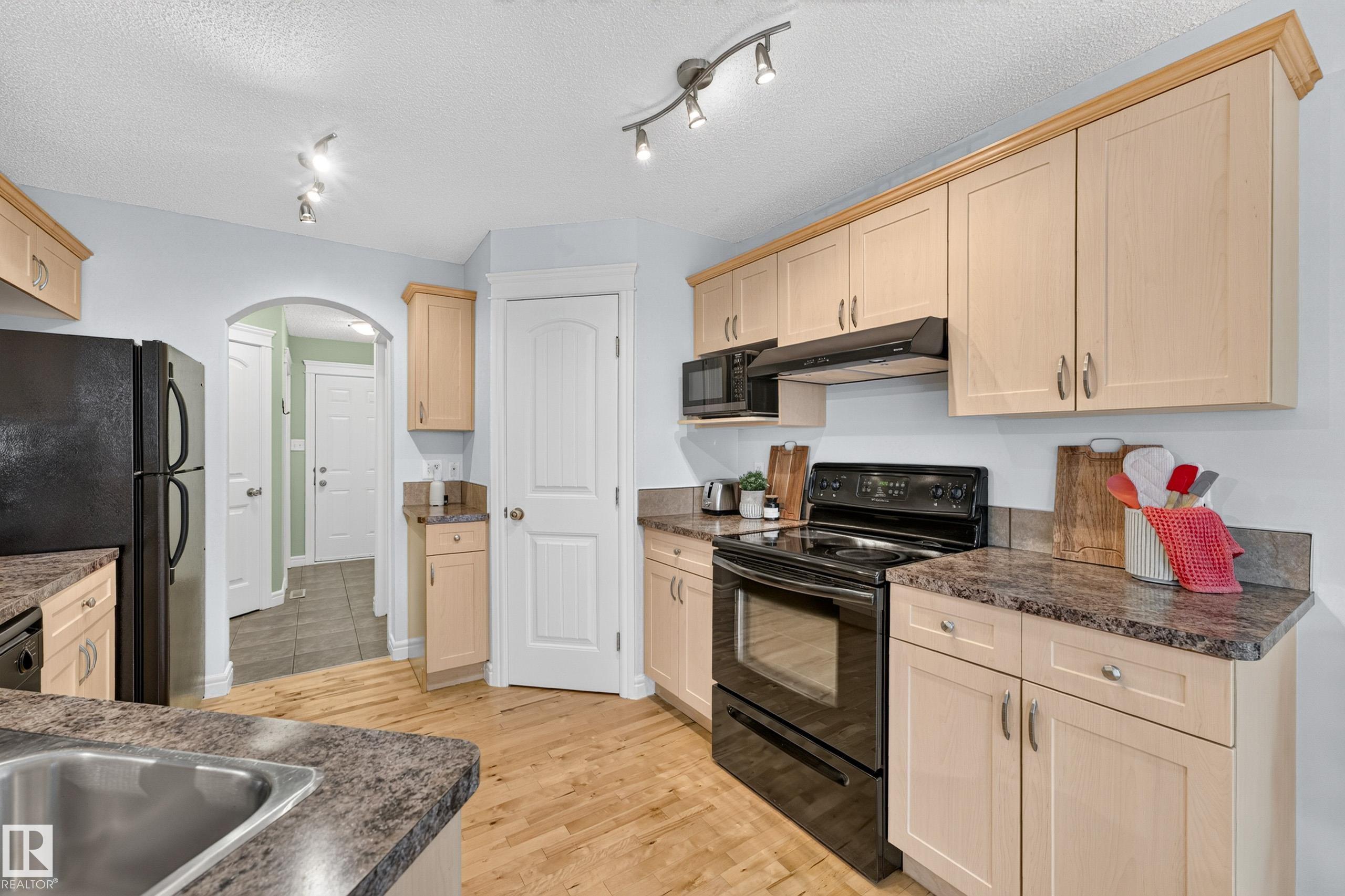 Photo 11 at 984 Rutherford Road SW, Rutherford, Edmonton