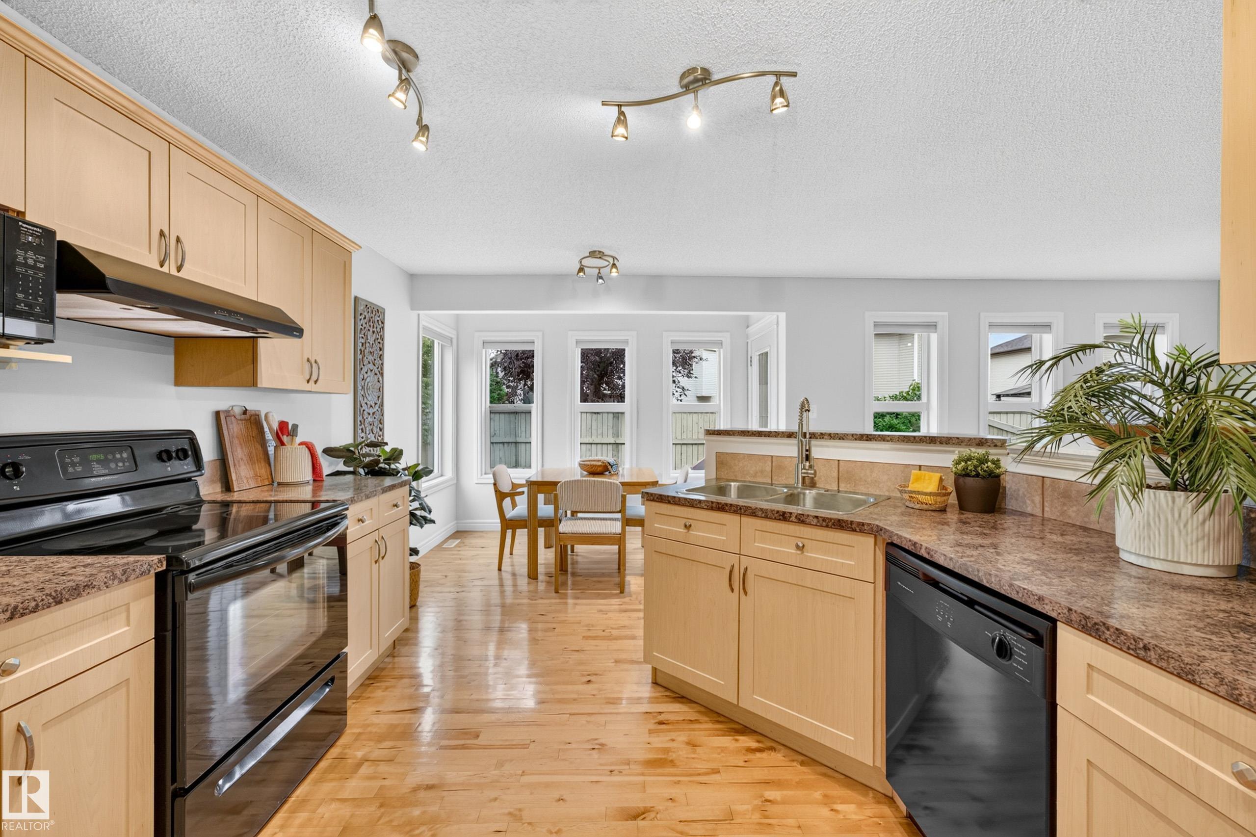 Photo 12 at 984 Rutherford Road SW, Rutherford, Edmonton