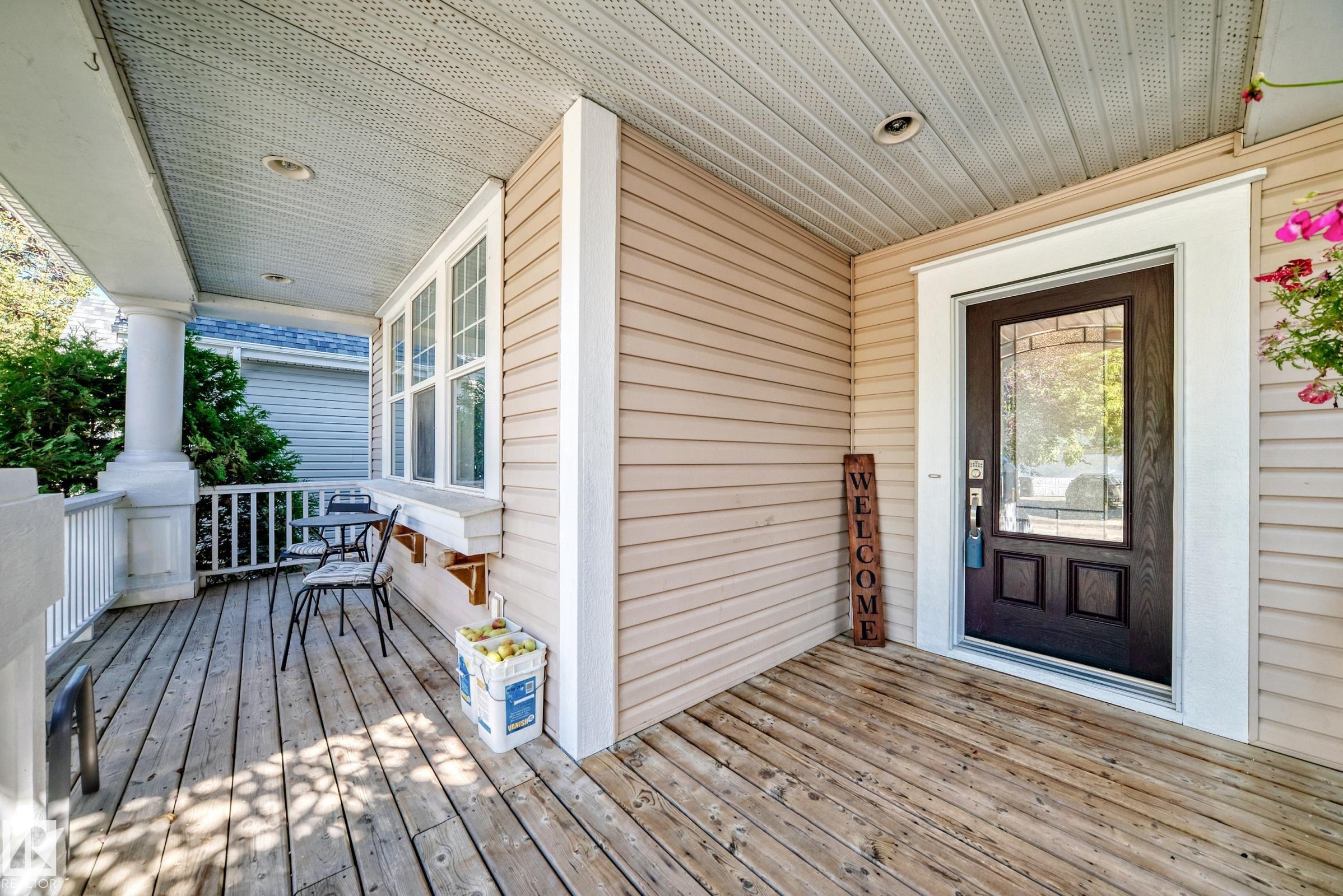 Listing photo thumbnail