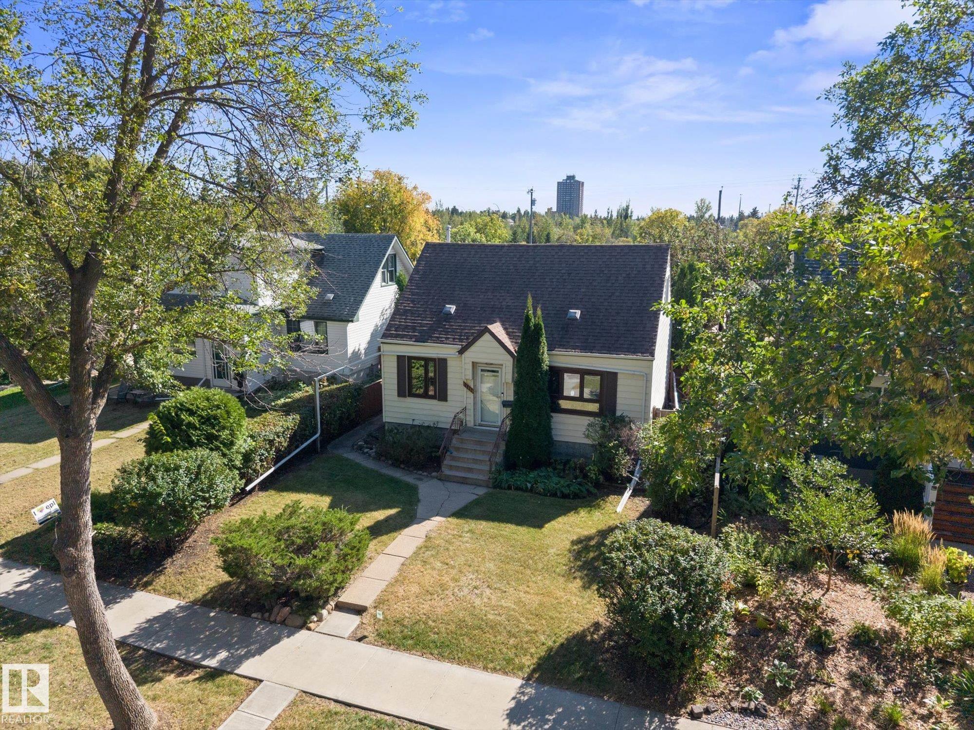 11119 62 Avenue NW, Parkallen, Edmonton 2