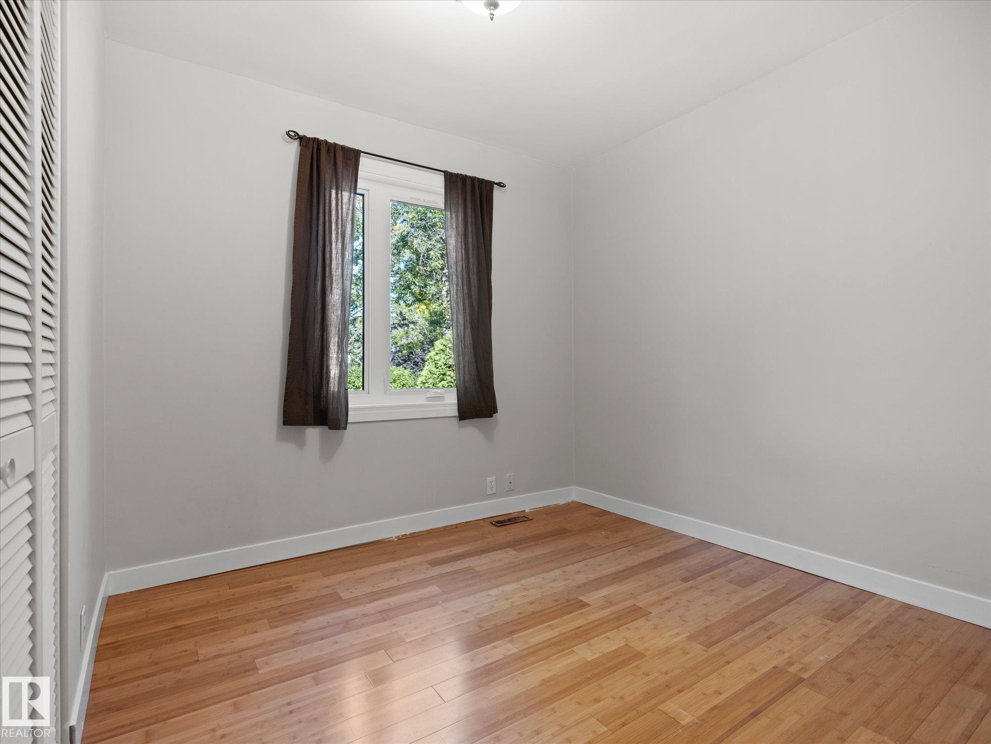 Photo 13 at 11119 62 Avenue NW, Parkallen, Edmonton