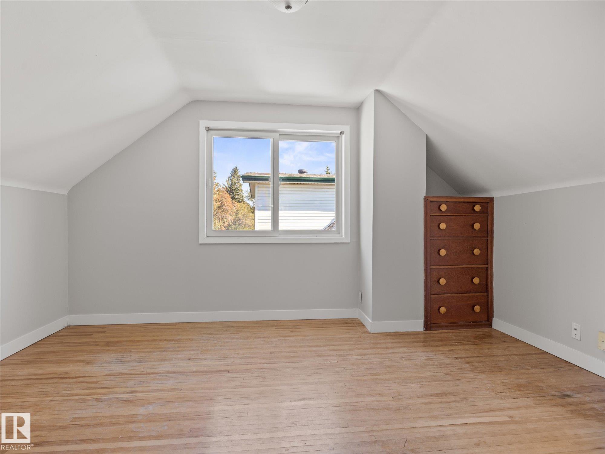 Photo 17 at 11119 62 Avenue NW, Parkallen, Edmonton