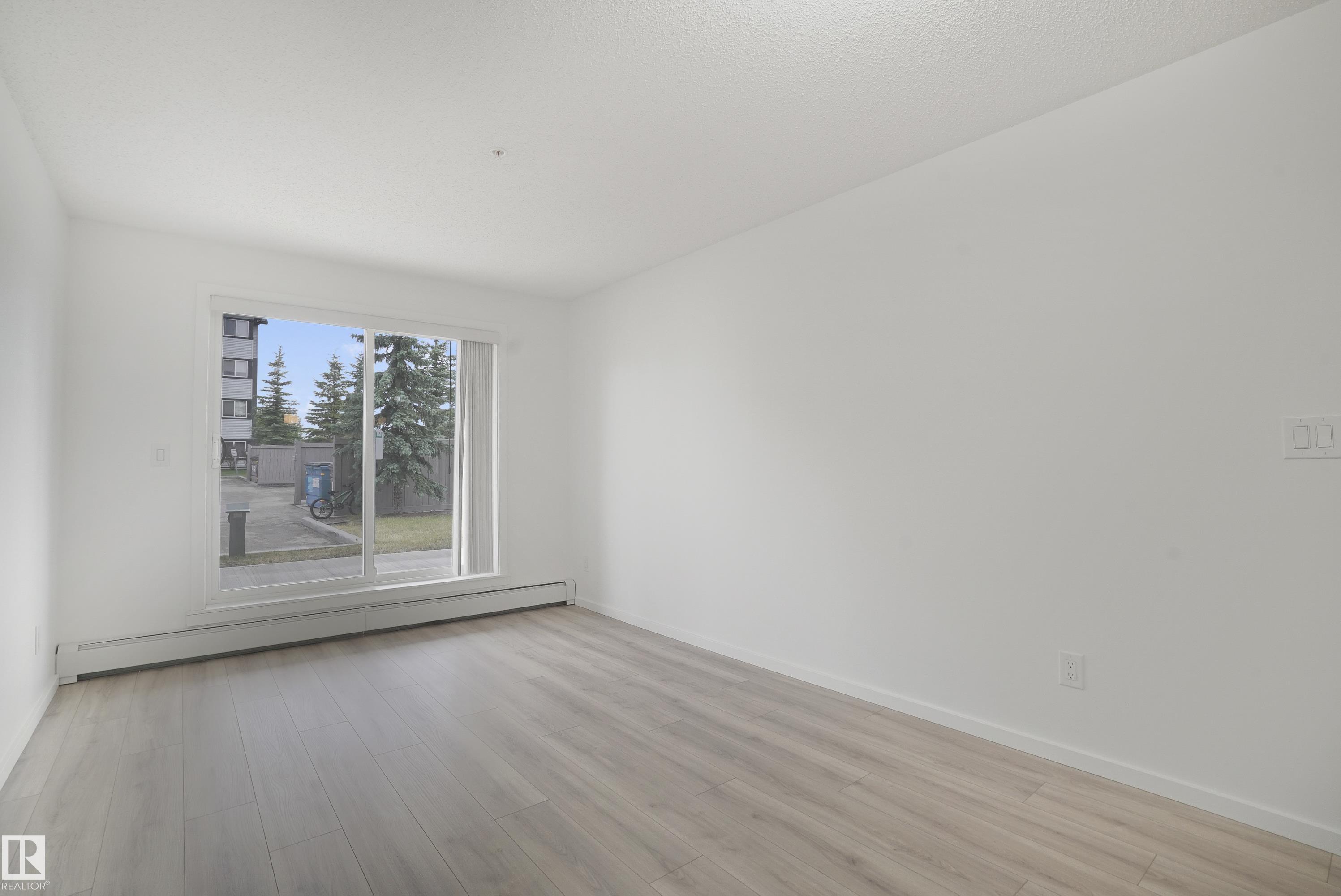 Photo 15 at 114 - 3357 16a Avenue NW, Laurel, Edmonton