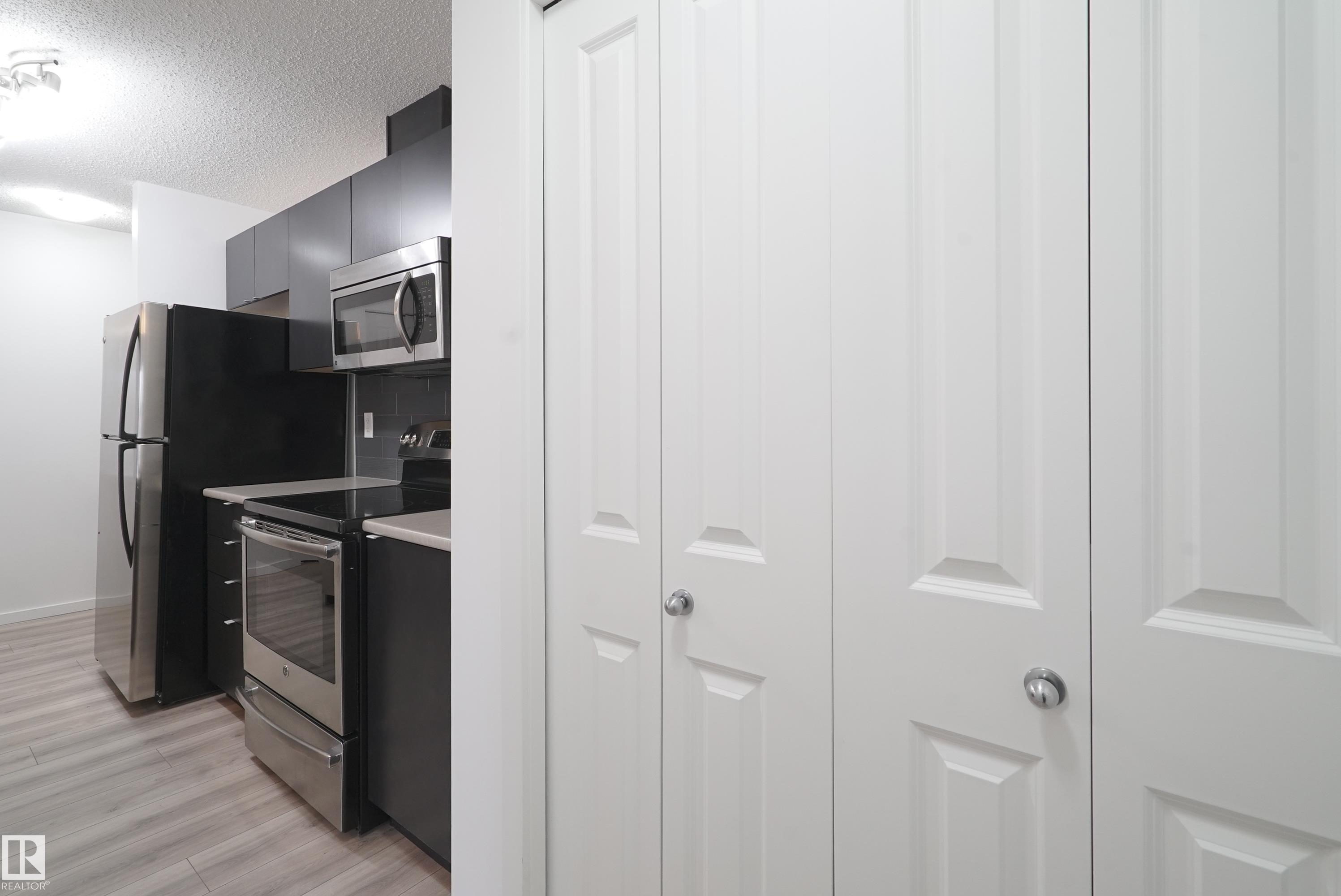Photo 6 at 114 - 3357 16a Avenue NW, Laurel, Edmonton