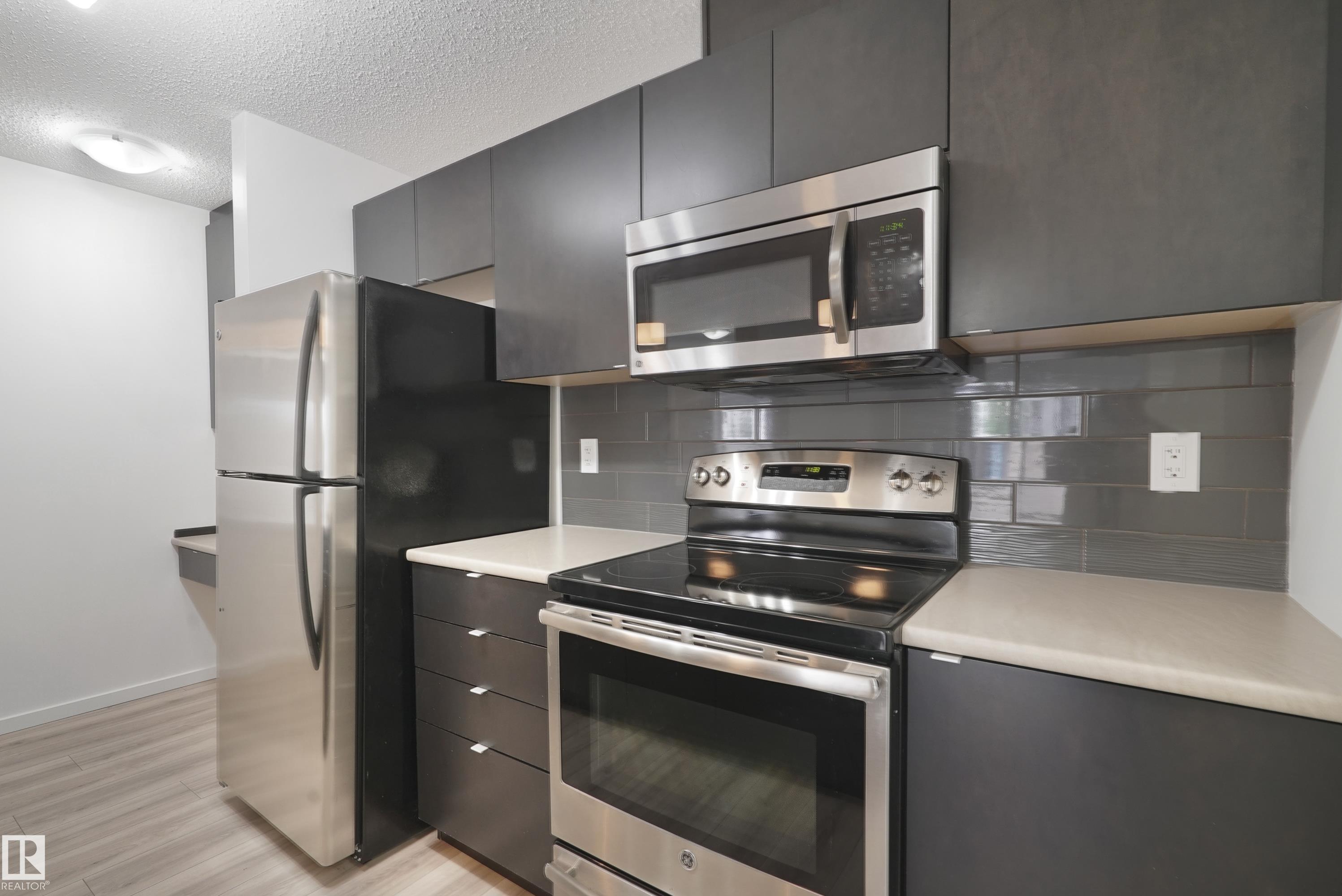 Photo 7 at 114 - 3357 16a Avenue NW, Laurel, Edmonton
