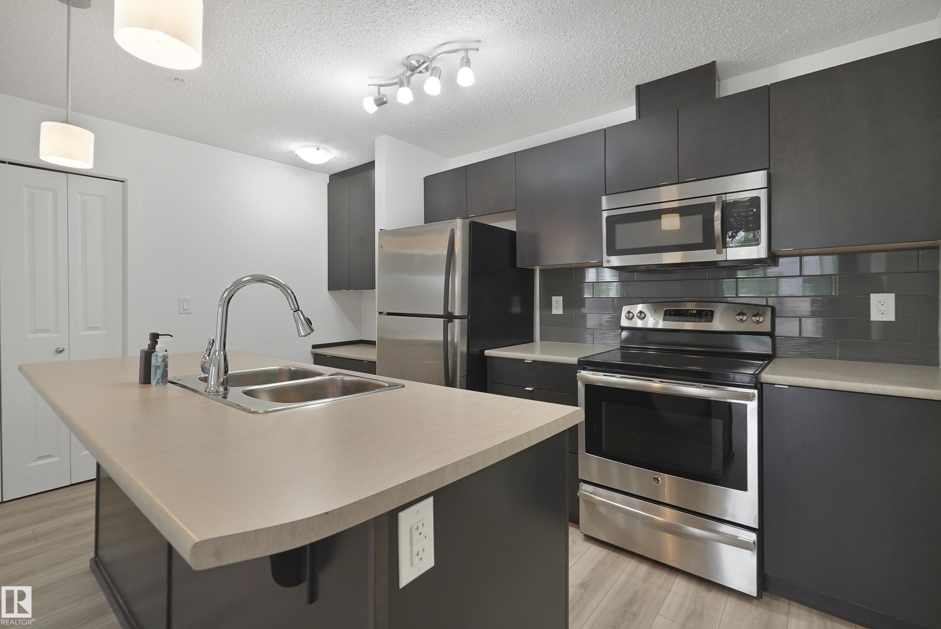 Photo 9 at 114 - 3357 16a Avenue NW, Laurel, Edmonton