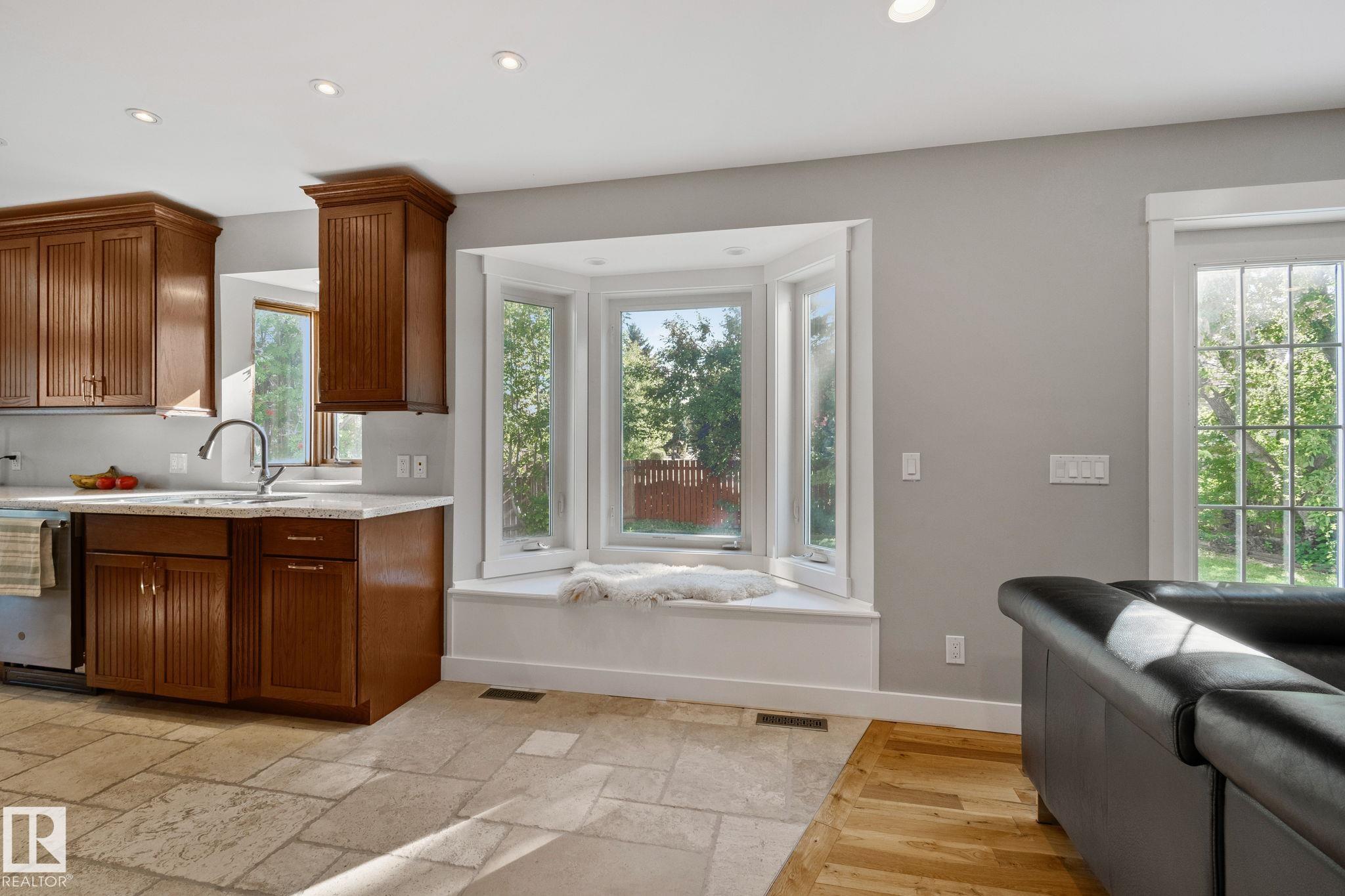 Photo 9 at 12403 29a Avenue NW, Blue Quill Estates, Edmonton